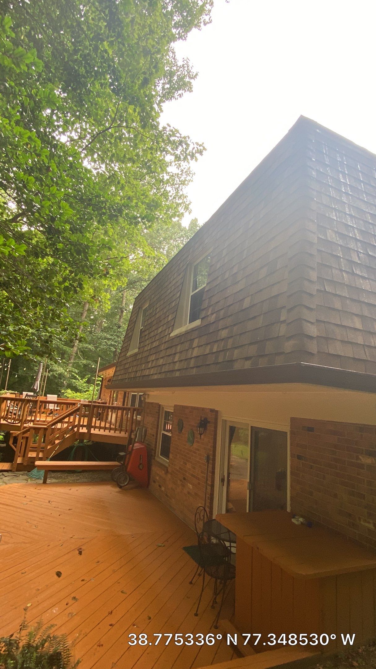 Fairfax Station: CertainTeed Landmark Pro Designer Shingles in Max Def Resawn Shake by RM Banning, Inc.