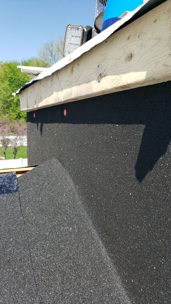 Brand: Atlas Pinnacle Color: Pristine Scotchgard Weathered Shadow Drip: Musket Brown by Eagle Eye Roofing