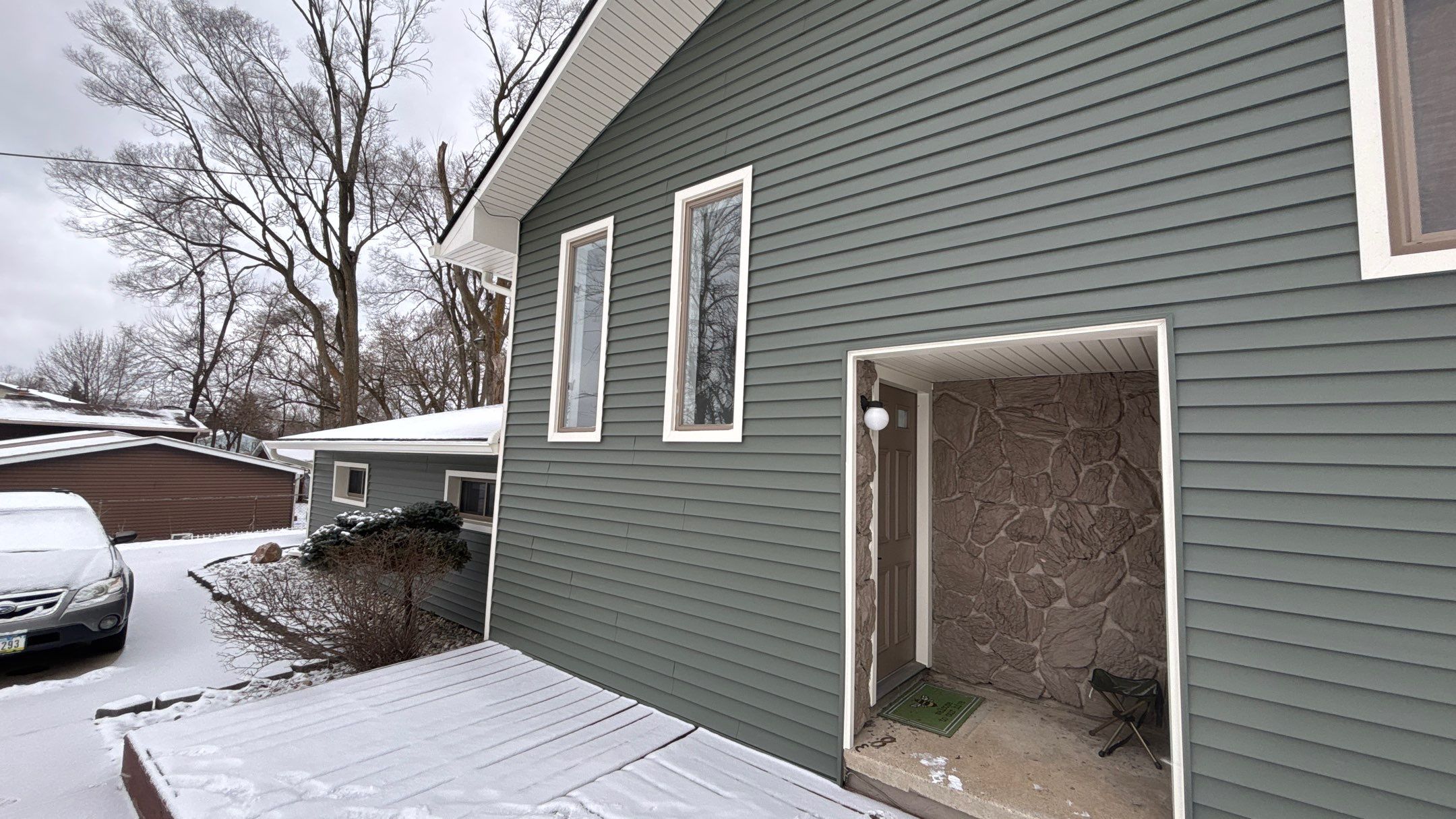 Siding Replacement using Alside Charter Oak D4.5" by 180 Contractors