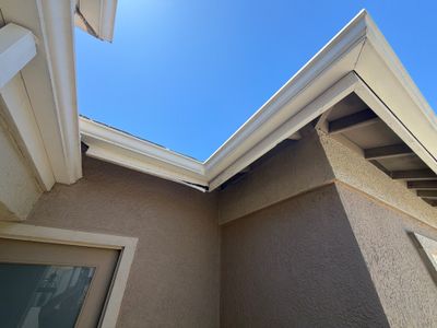 Seamless White Aluminum Gutter Installation and Fascia Maintenance in Vacaville