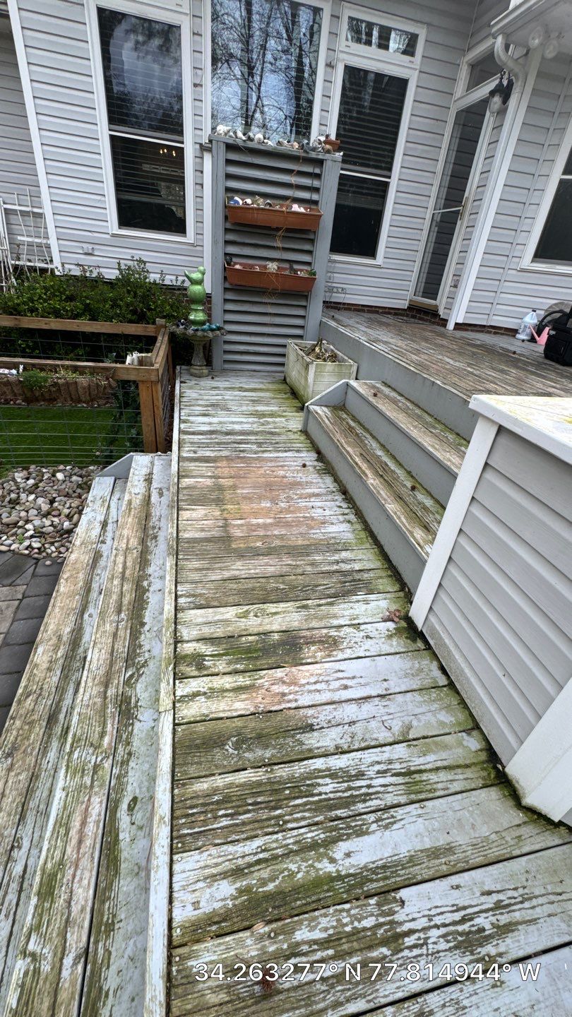 Deck using AcryFin by DuraSeal