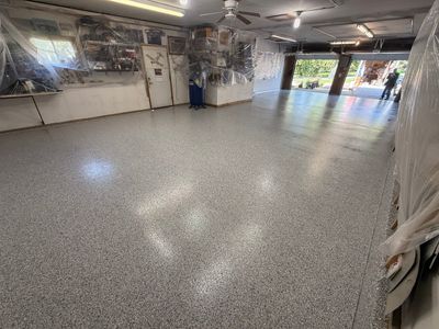 High-Performance Polyurea Garage Floor Coating and Stem Wall Finishing in Sioux Falls