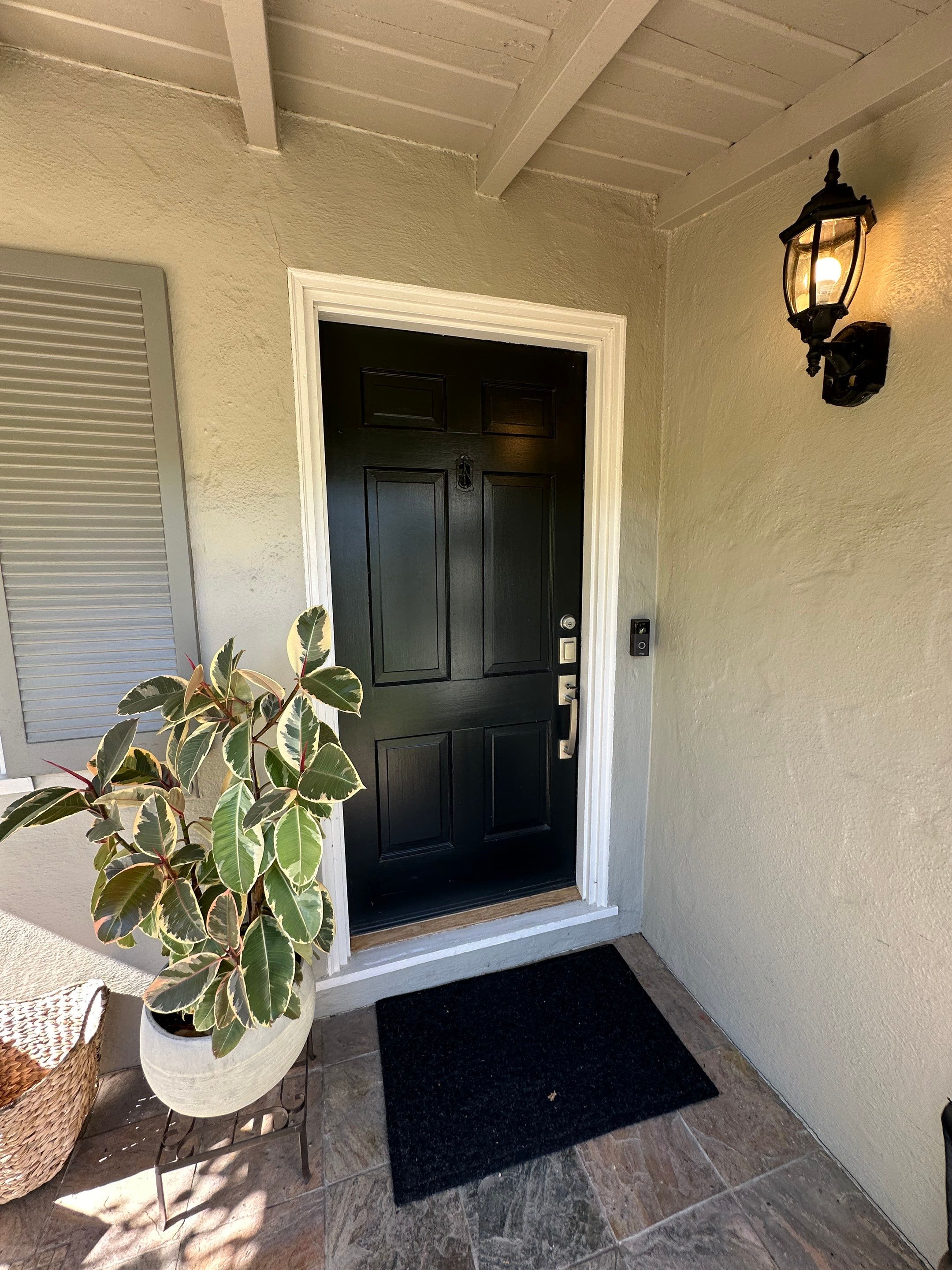 Exterior repaint-siding and stucco by Herrera’s Bay Area Painting inc.