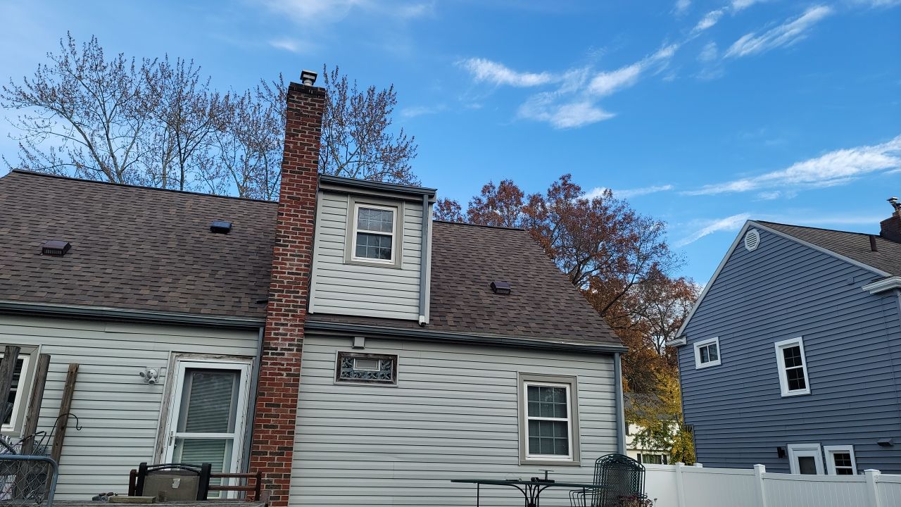 ATLAS PINNACLE PRISTINE COLOR: COPPER CANYON DRIP EDGE: WHITE by Eagle Eye Roofing