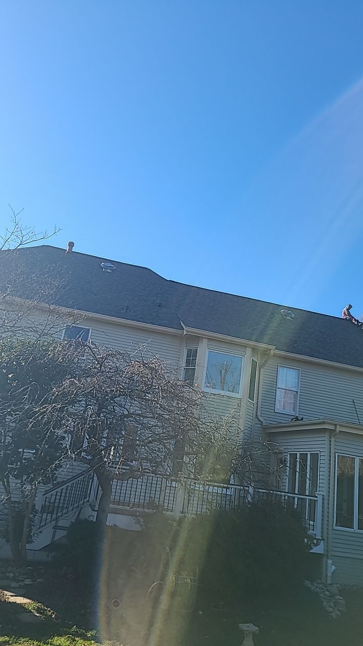 Herndon: CertainTeed Landmark Pro Designer Shingles in Max Def Driftwood by RM Banning, Inc.