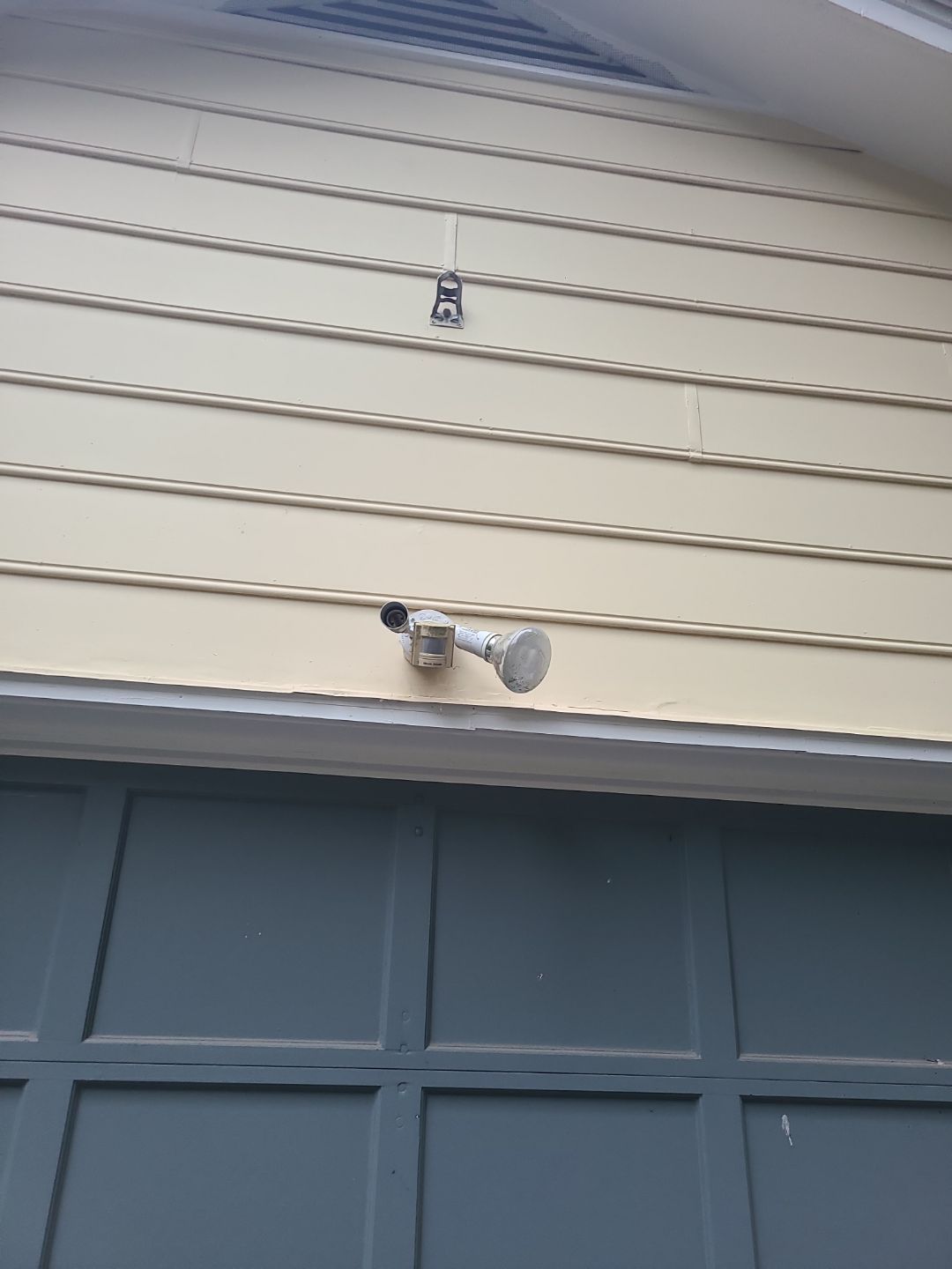 Oakton: Roof Replacement With CertainTeed Landmark Designer Shingles in Pewter by RM Banning, Inc.