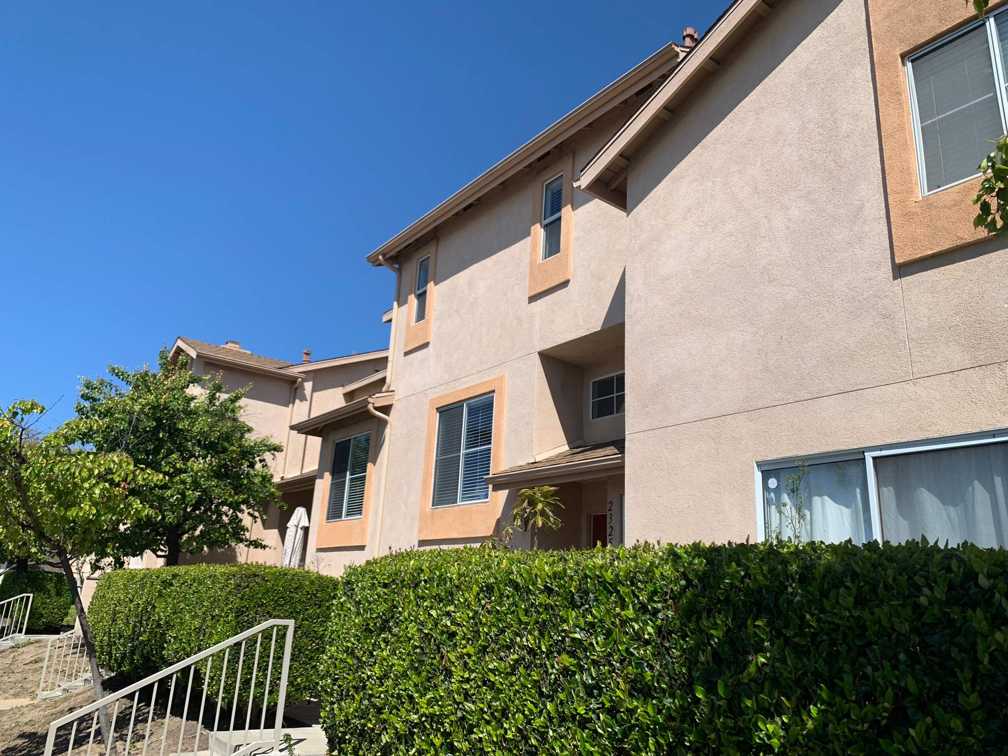 Gutter Cleaning in Carson by Property Cleaning Experts