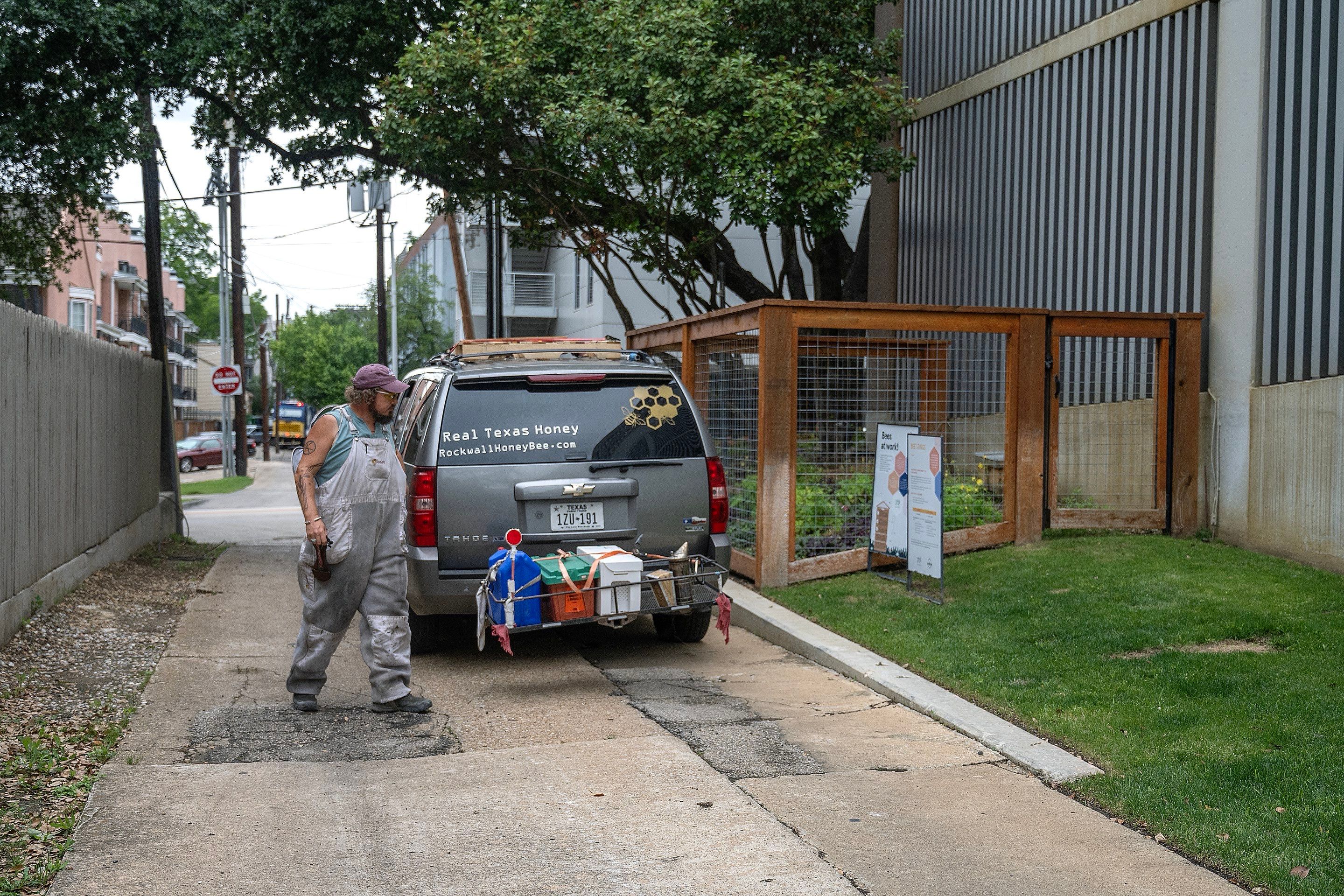 Urban Beekeeping in Dallas by Rockwall Honey Bee Company