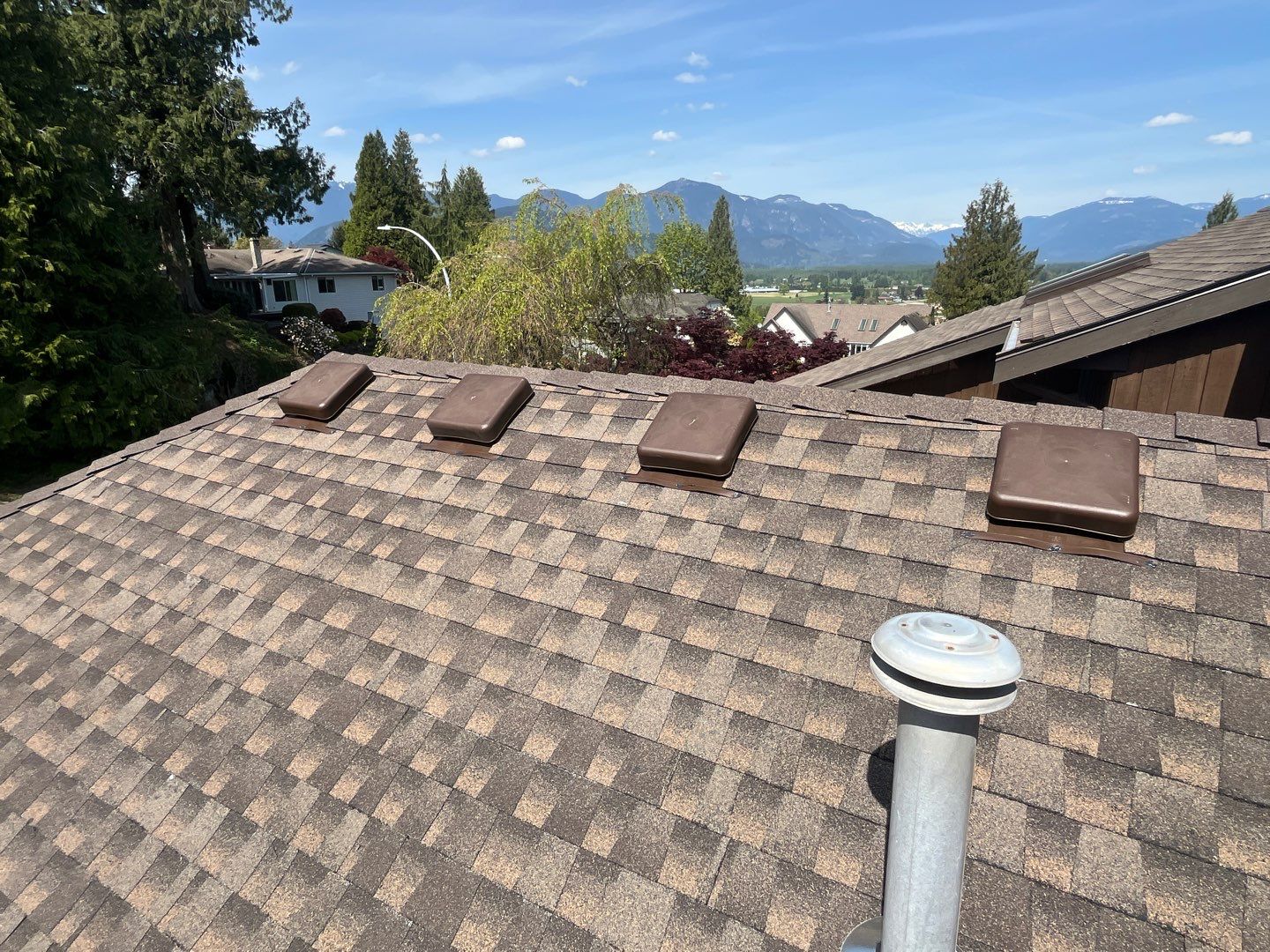 Residential Re-Roof using Timberline HDZ Barkwood by Top Notch Roofing Inc