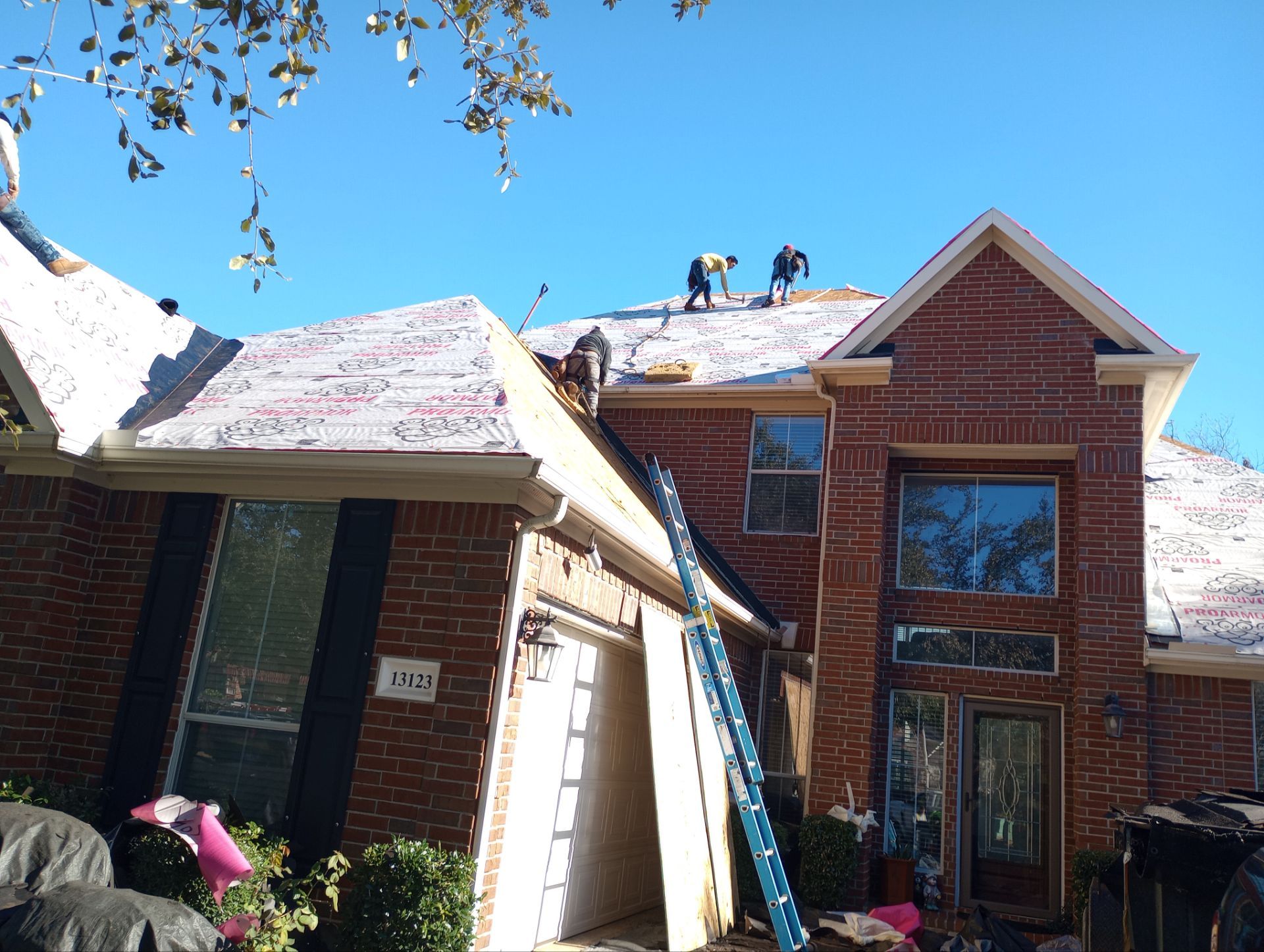 Residential Roofing Installation using Owen's Corning Duration (Lifetime) Shingles by Roof Repair Company