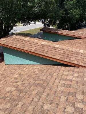 Orlando Residential ReRoof Using Dimensional Shingles and Flat Roof Transitions