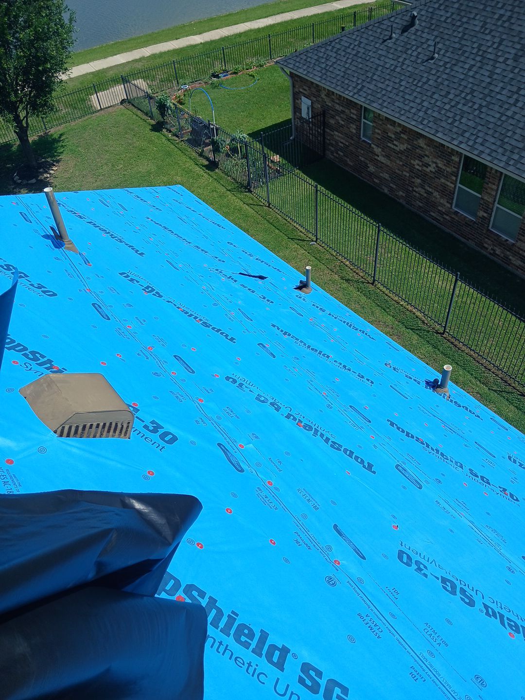 Residential Roofing Installation using Owen's Corning Duration (Lifetime) Shingles by Roof Repair Company