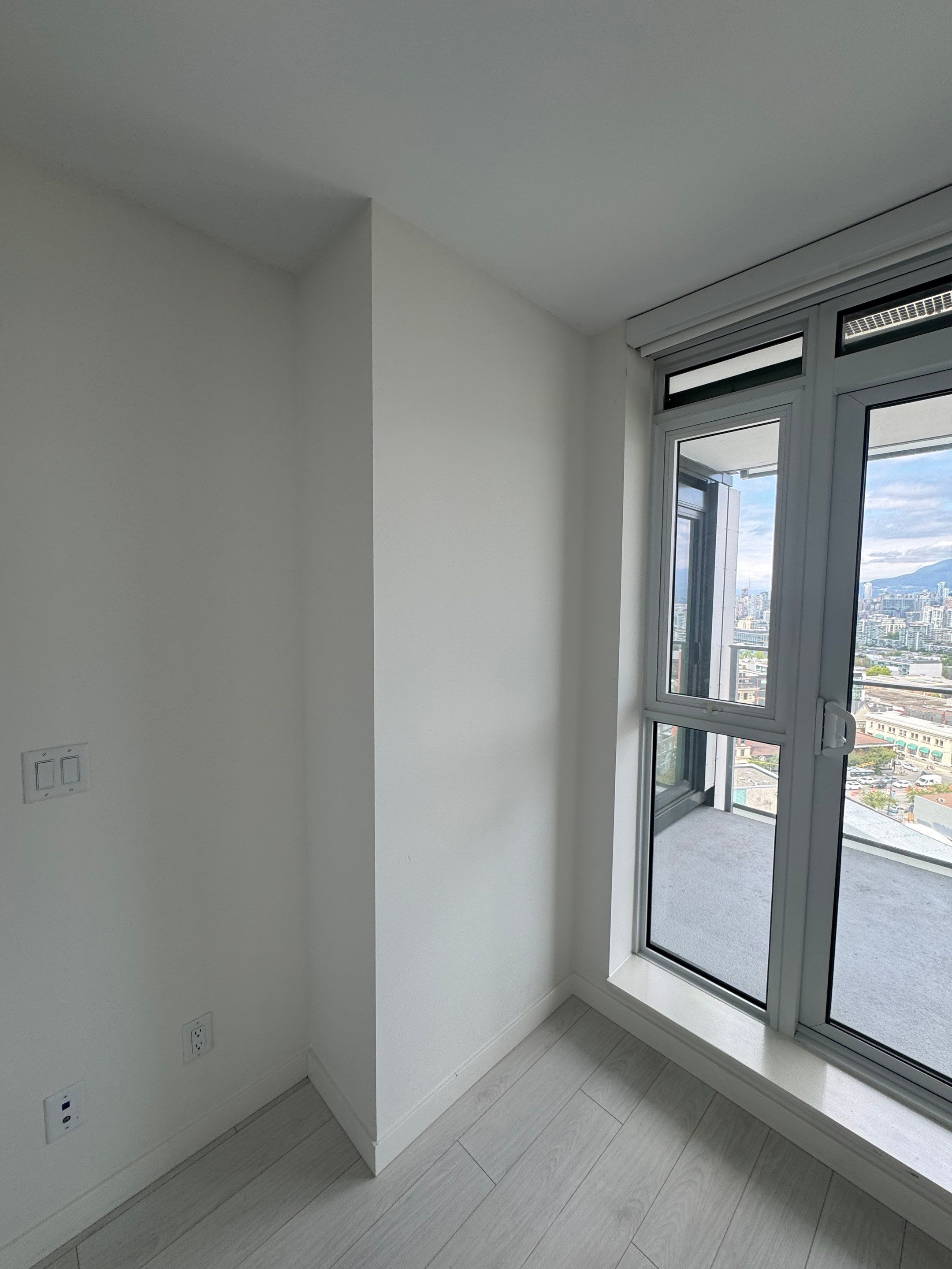 Moveout Repair - Sycamore-The Independent Tower by YVR Construction Group