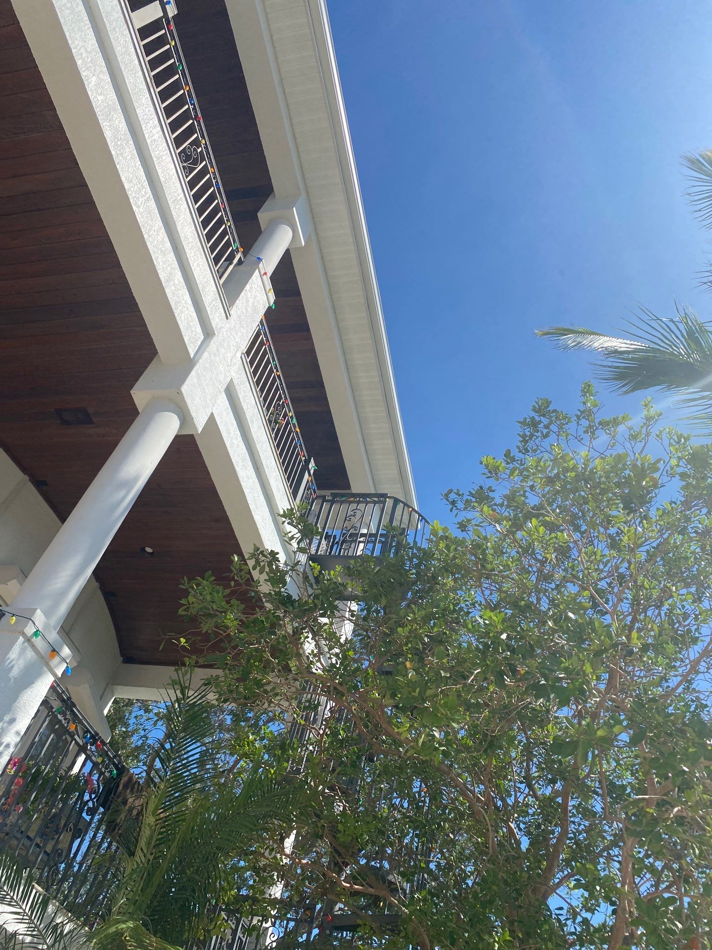 Seamless Gutter Installation for Beach Homes in Sarasota FL by Gutter Professors