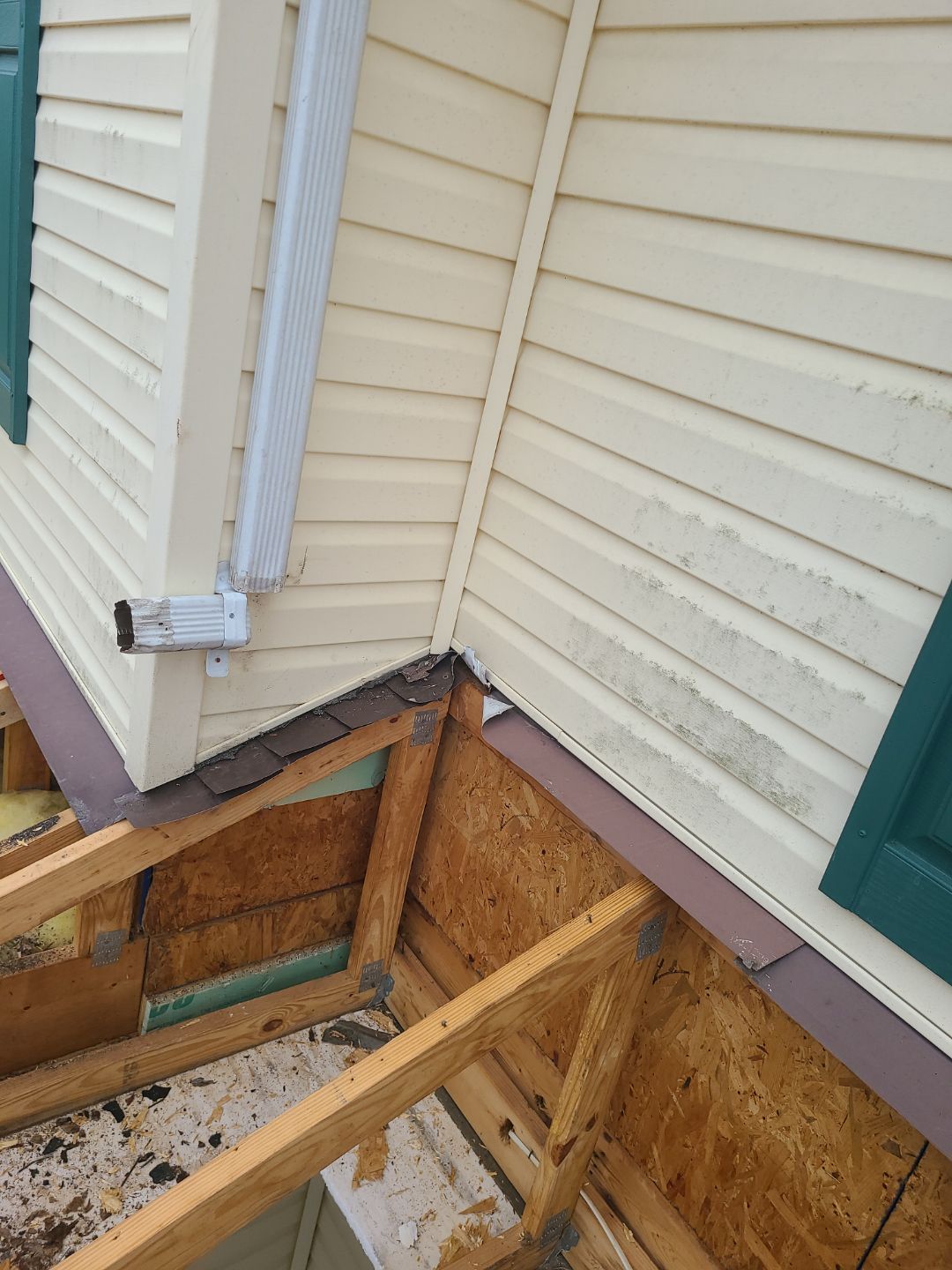 Falls Church: Residential Roof Replacement with CertainTeed Landmark Pro in Max Def Colonial Slate by RM Banning, Inc.