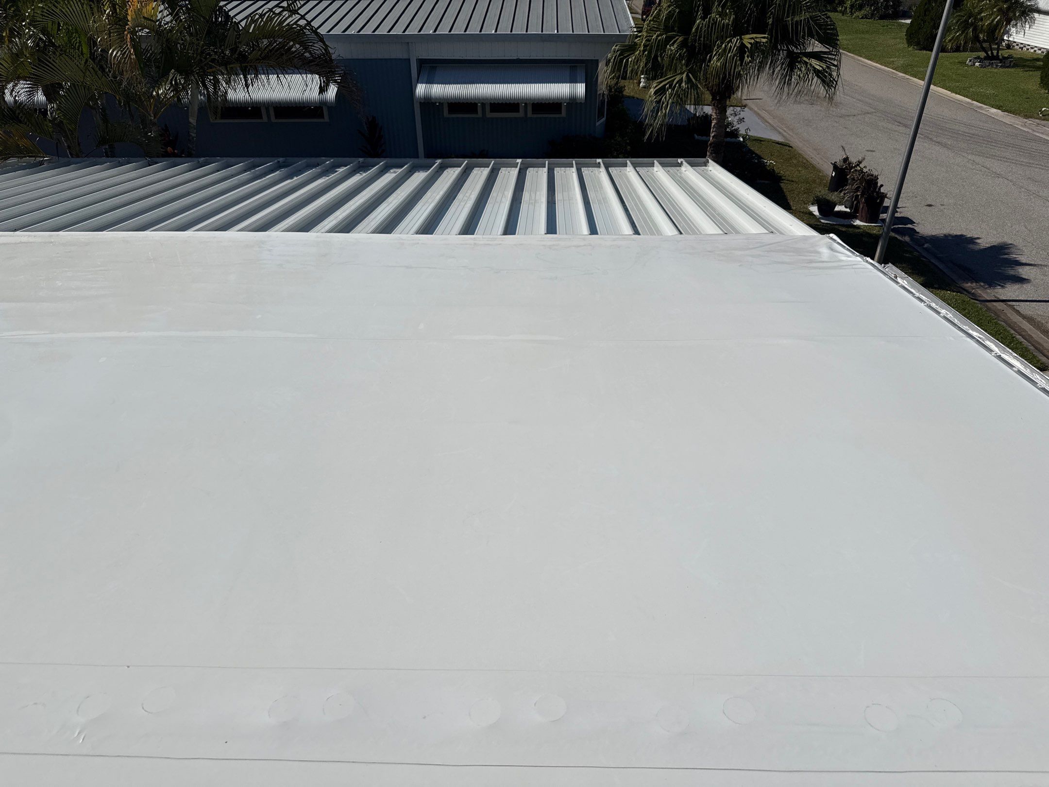 π TPO Roof Looking Like New Again! by Sunshine AquaWash