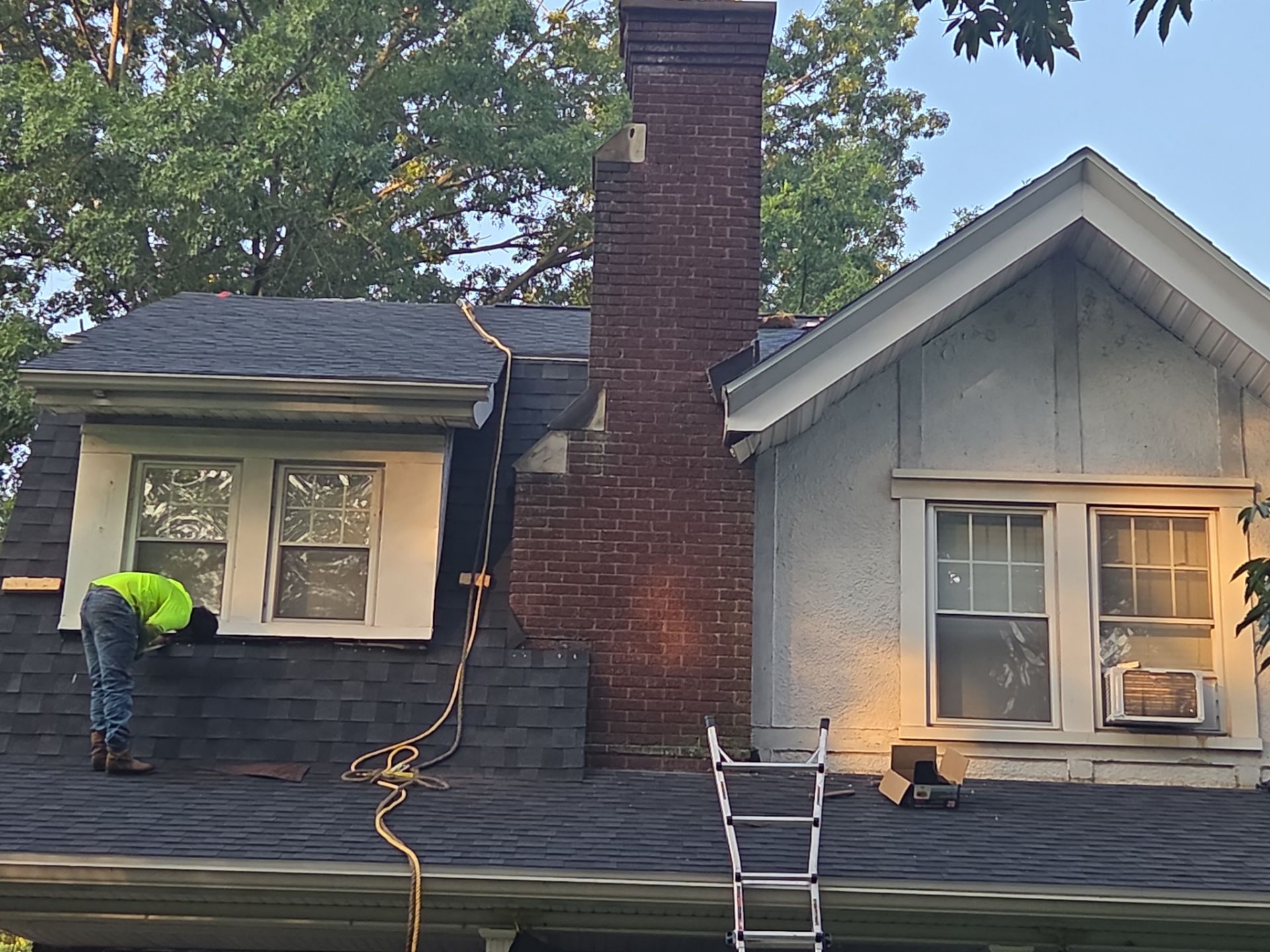 Charleston WV IKO Dynasty Roof Replacement – Premium Asphalt Shingles & Expert Installation by Mr. Roofer