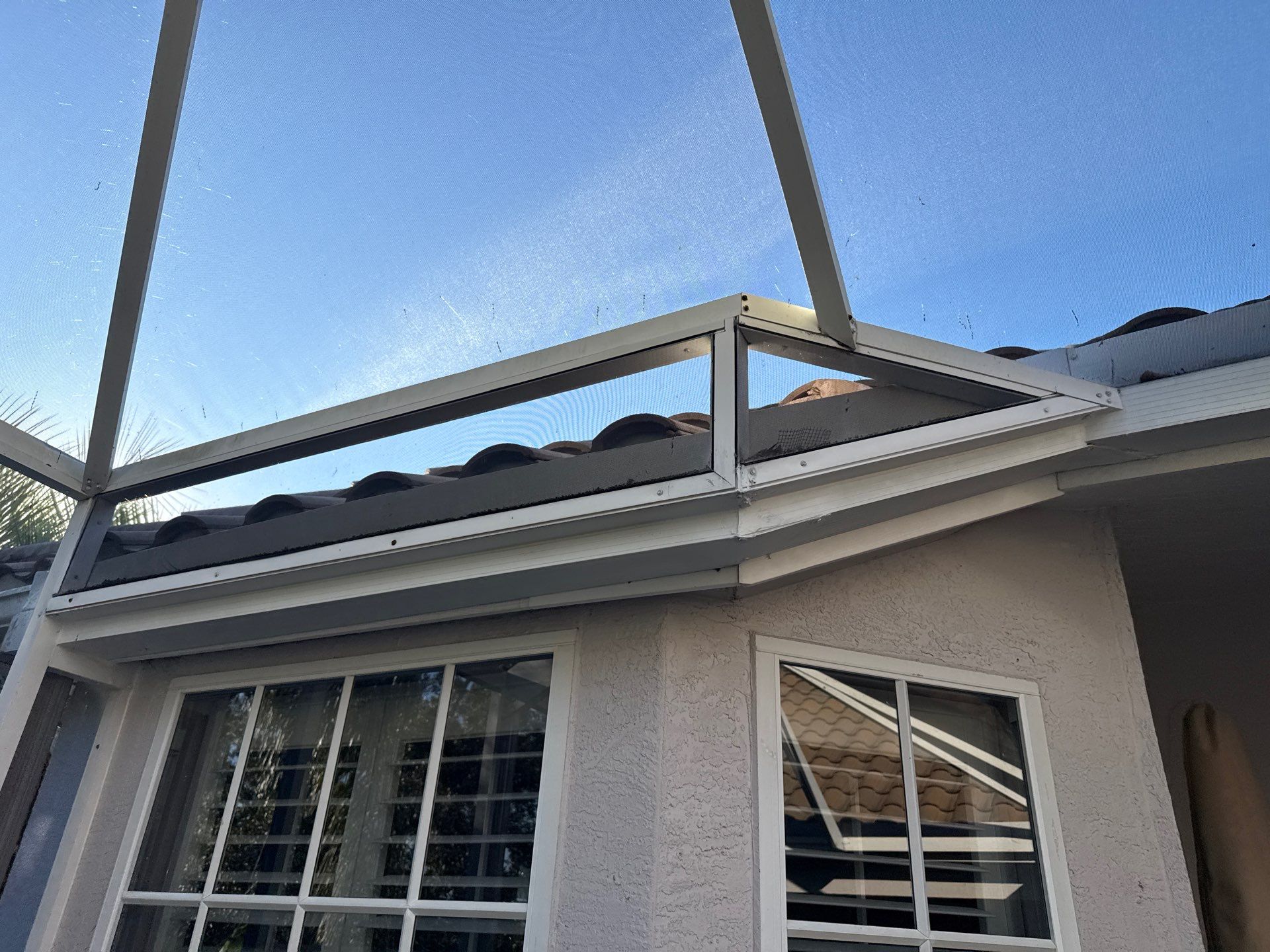 House Wash, Pool Deck & Screen Enclosure Cleaning | University Park, Sarasota FL by Sunshine AquaWash