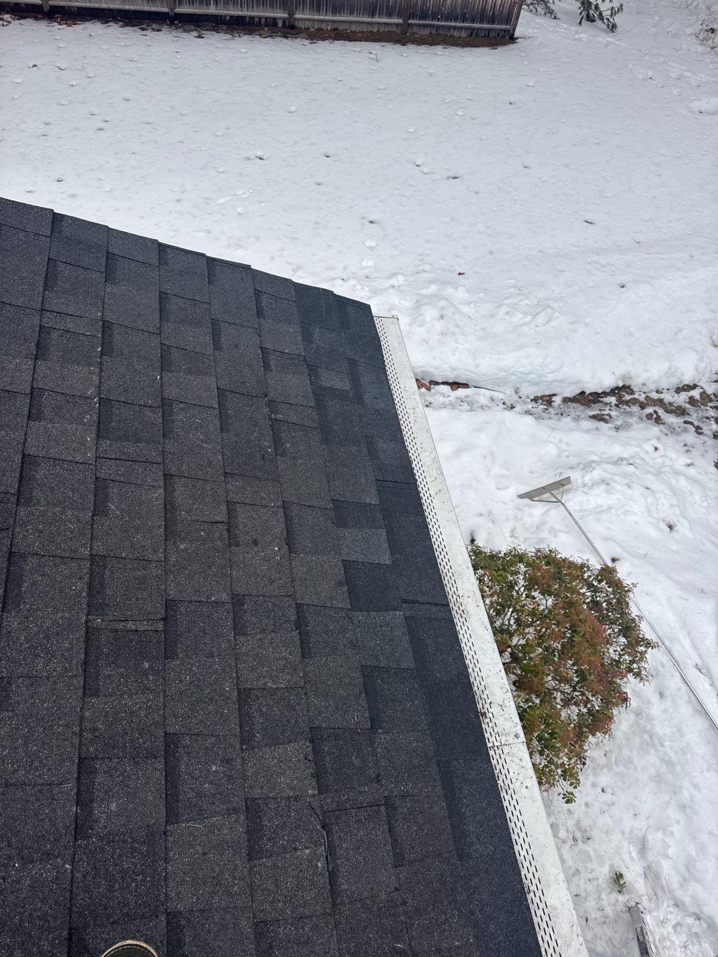 Ice Dam Removal & Snow Removal in Billerica, MA  by Mighty Dog Roofing of Greater Middlesex County