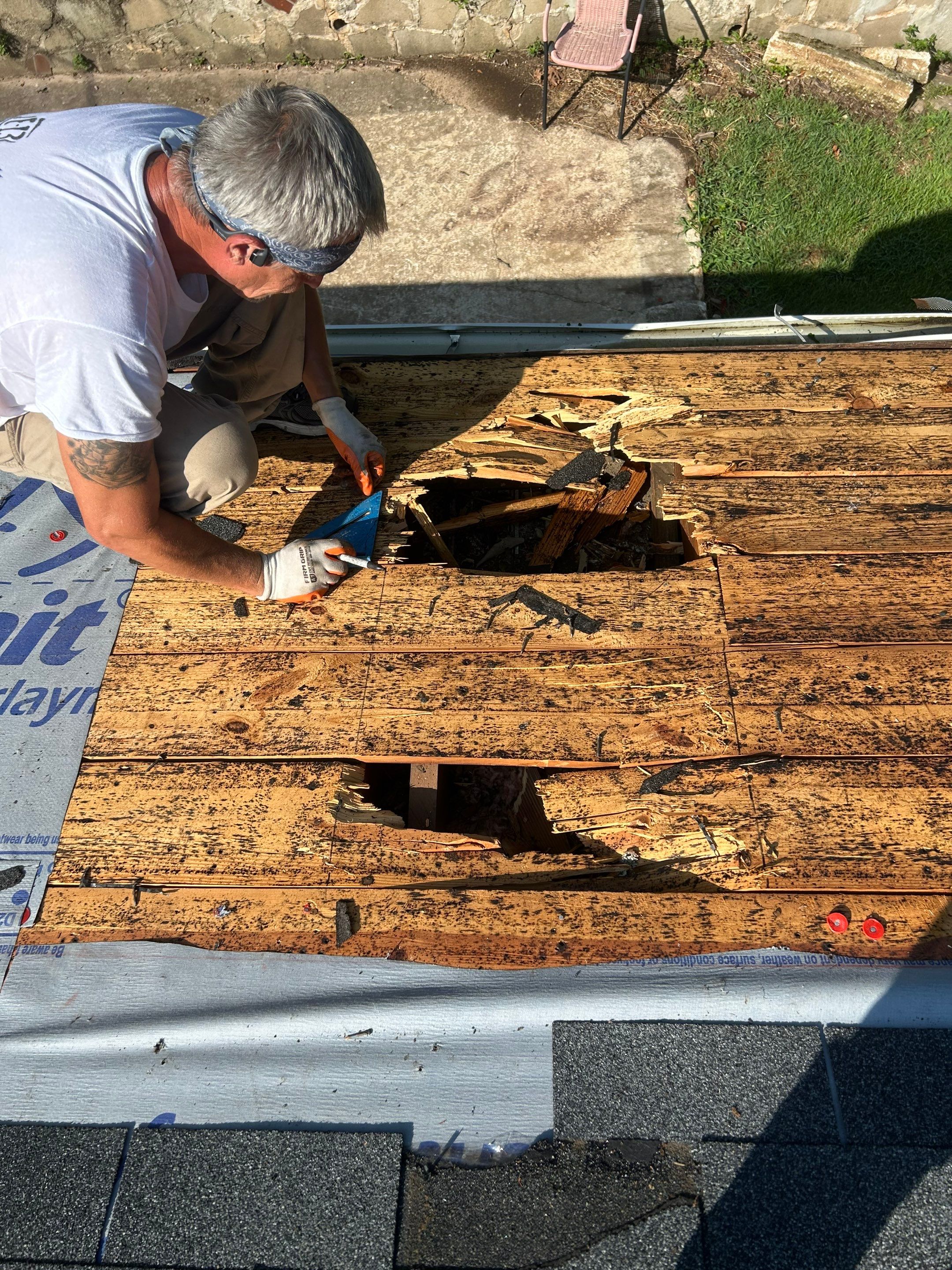 Gutter and Gutter Guards Replacement in Crestwood by The Roofing Dudes