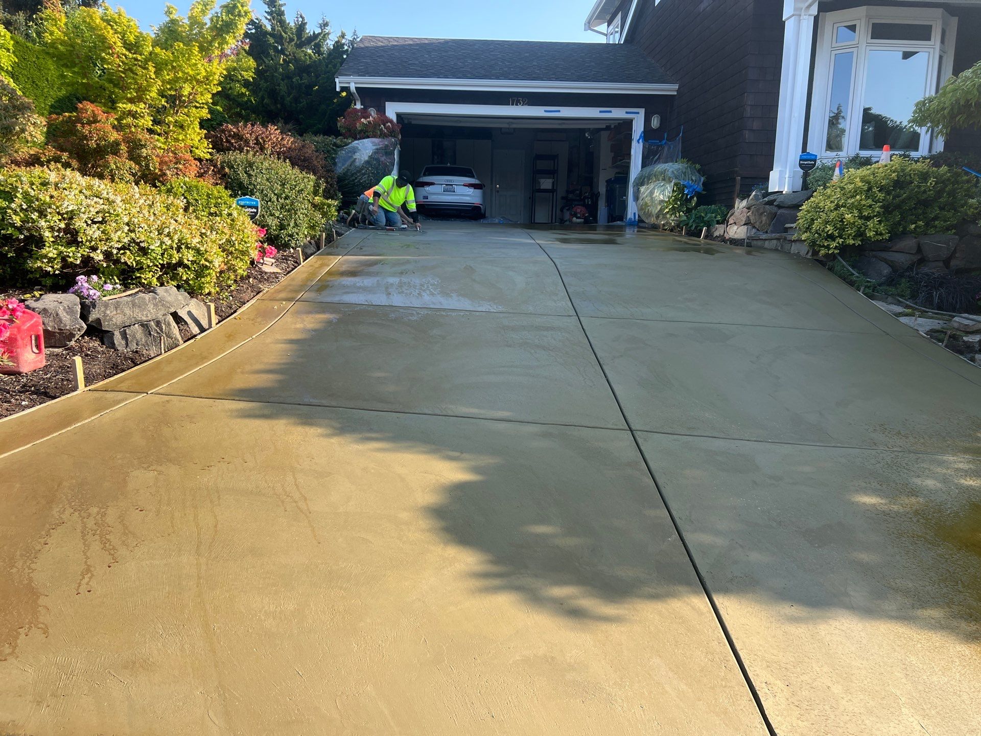 Concrete Driveway Repair | Mukilteo  by Jireh Asphalt & Concrete Inc 