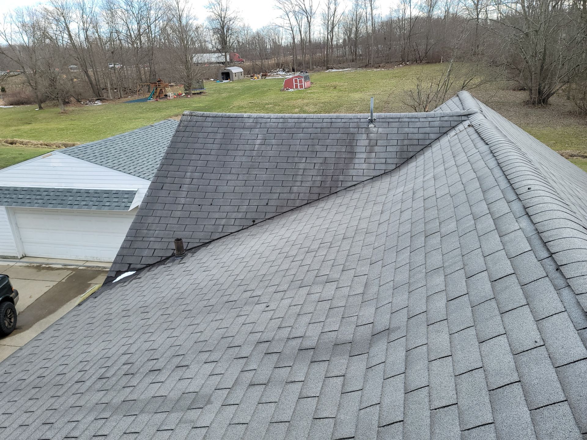 Atlas Pinnacle, Color, HearthStone, Drip Edge Color, White by Eagle Eye Roofing