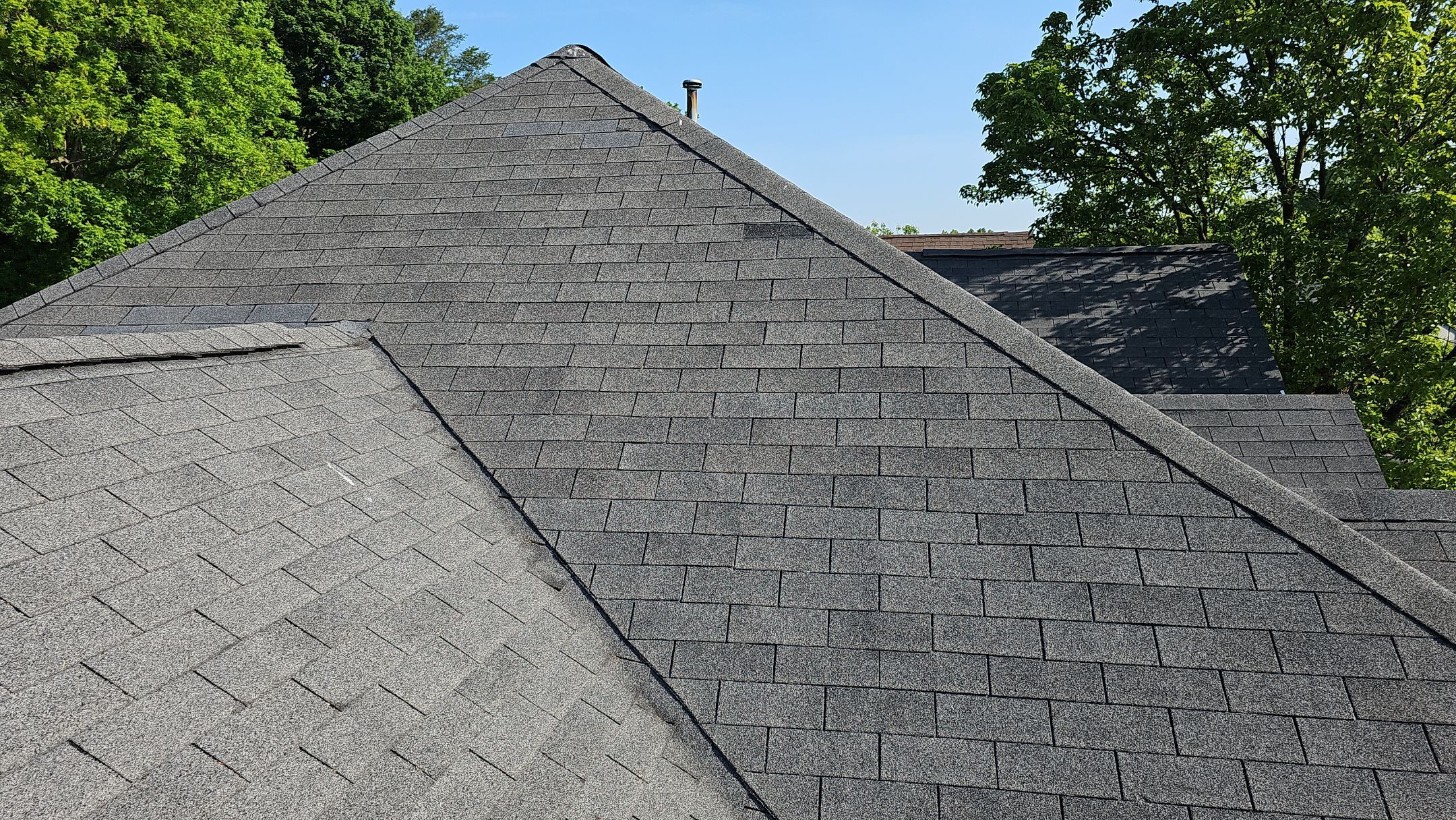 ATLAS PINNACLE COLOR: HEARTHSTONE by Eagle Eye Roofing