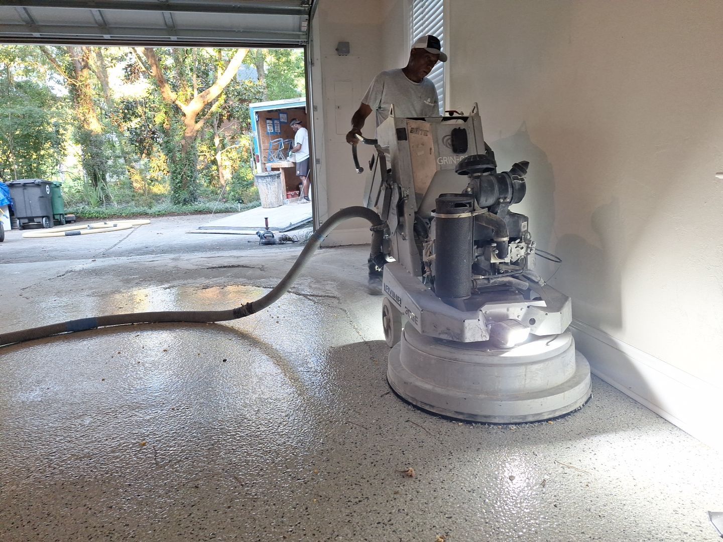 Domino Garage by Deese Elite Concrete Coatings