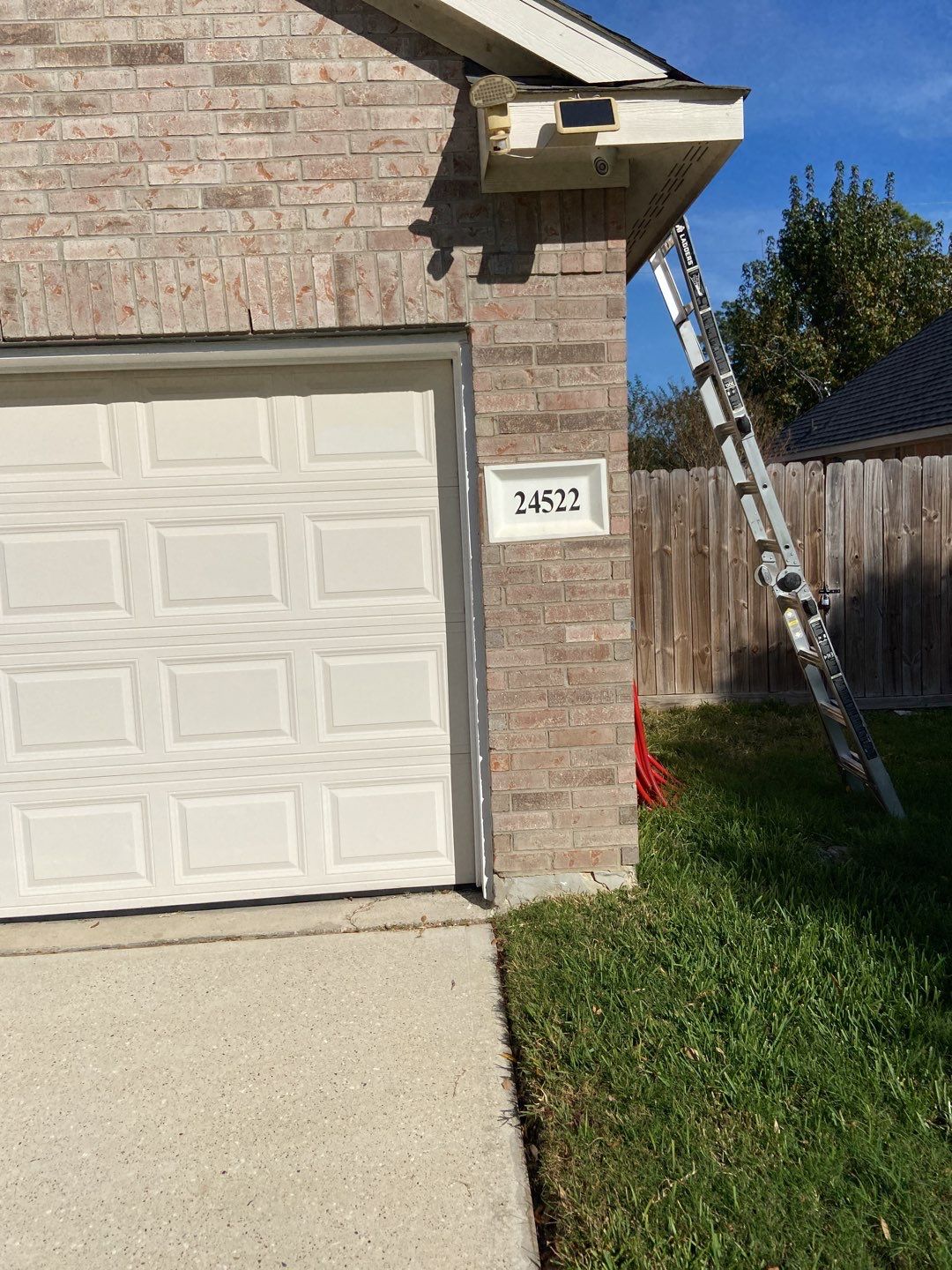 SureStart PLUS 4-STAR Warranty Fully covers materials, labor, tear-off and disposal expenses in years 1-50. by Roof Concepts Construction