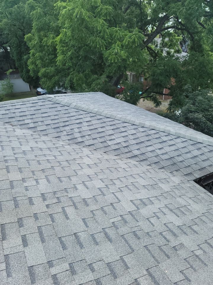 ATLAS PINNACLE COLOR: MAJESTIC SHAKE DRIP EDGE: WHITE by Eagle Eye Roofing