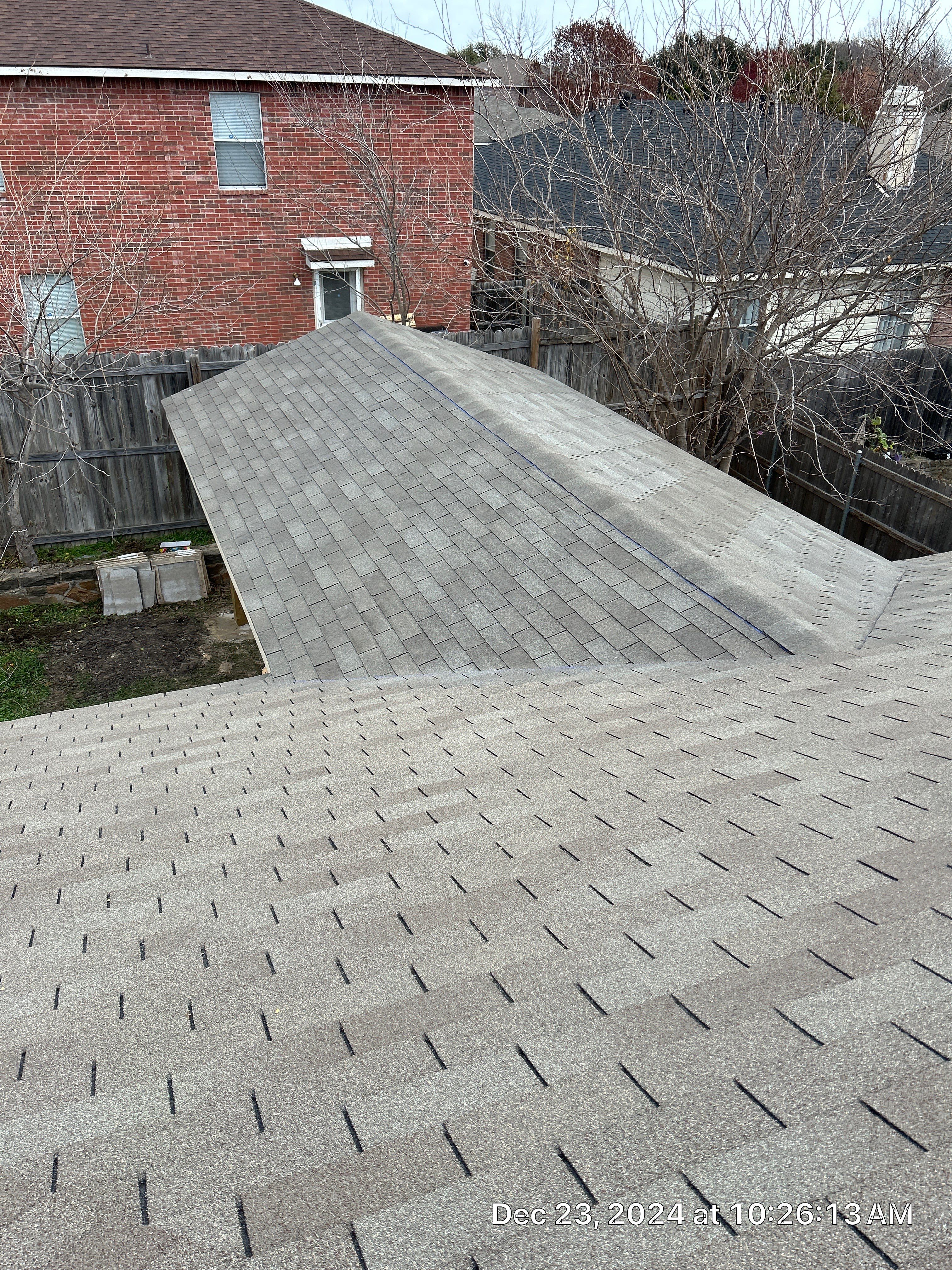 robledolinda-Patio Cover & Fence by road roofing llc