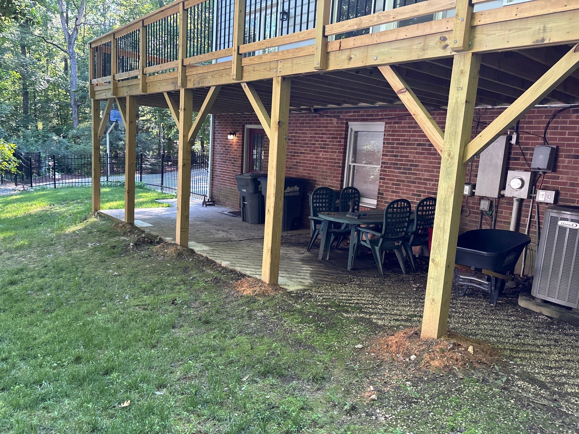 Wood Deck using Wood Sealant by DuraSeal