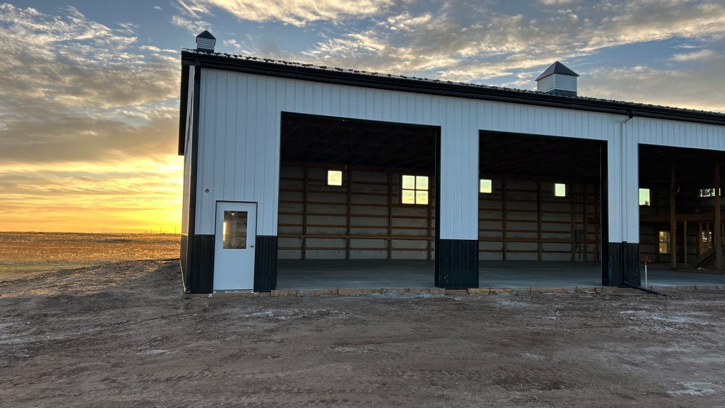 115'X50'X17' Shop  by Prism Builds