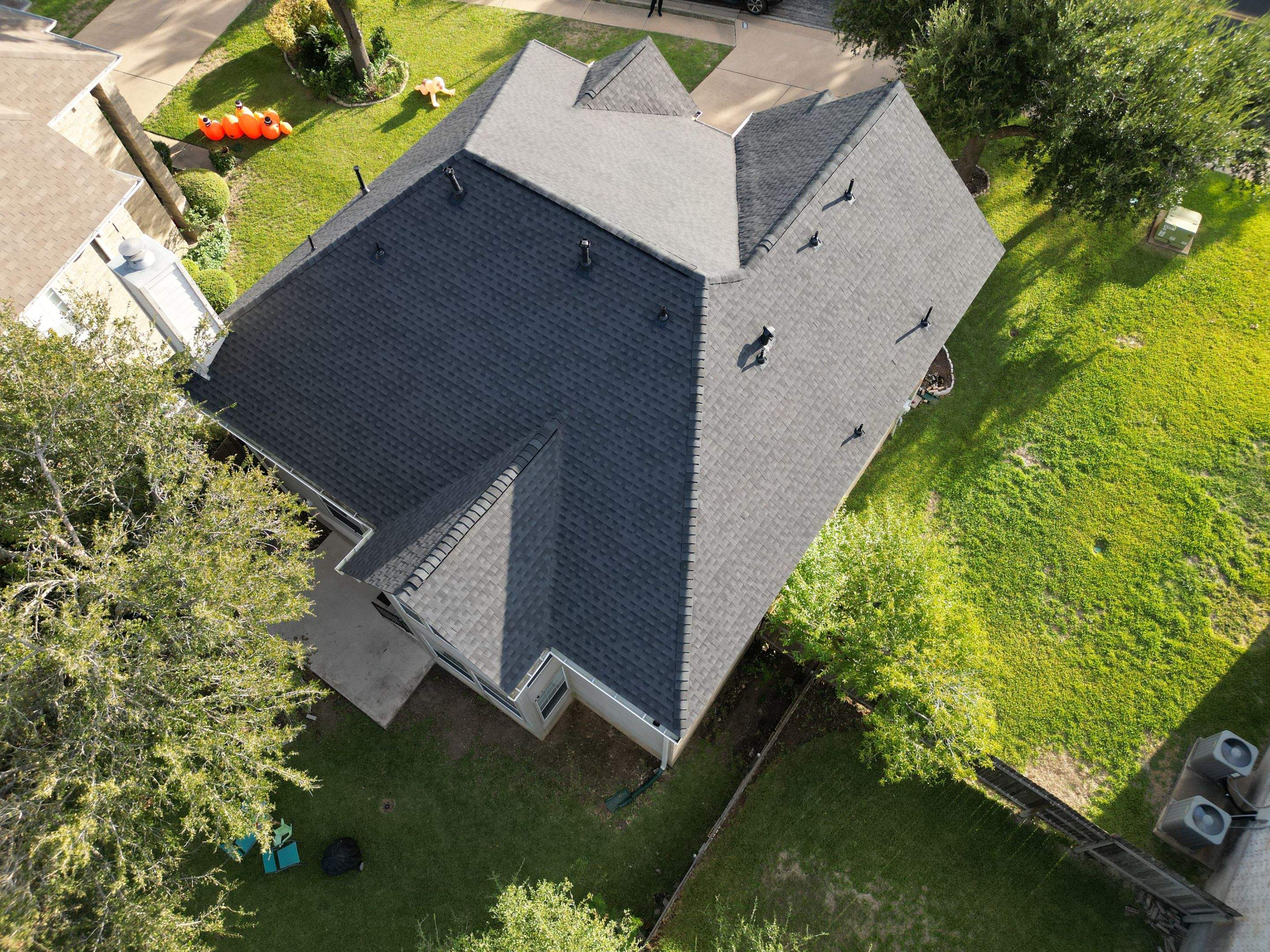 Charcoal - GAF Timberline HDZ by RoofsOnly.com