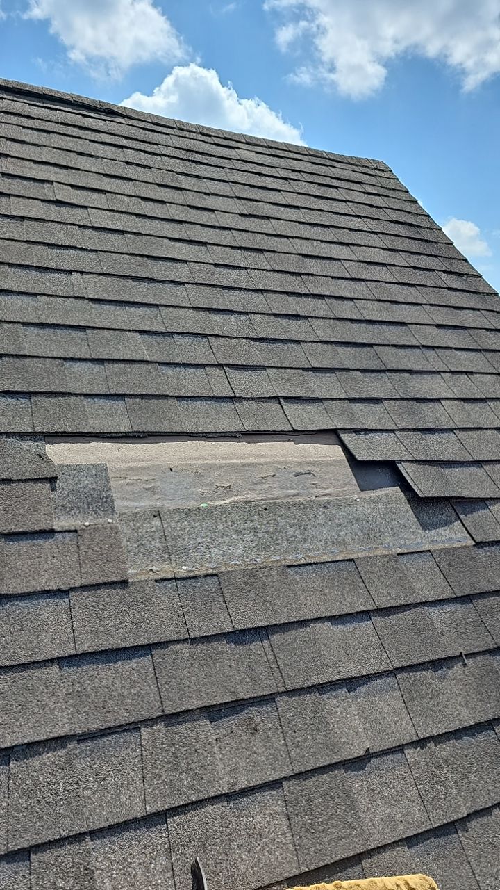 ATLAS PINNACLE COLOR: WEATHERED SHADOW by Eagle Eye Roofing