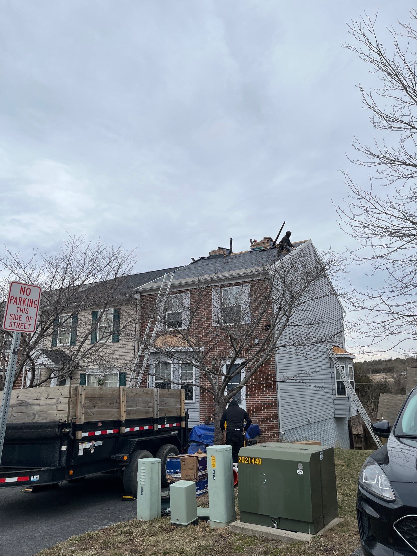 Residential Roofing Installation using certainteed landmark shingles by La Bendicion Contruction Llc