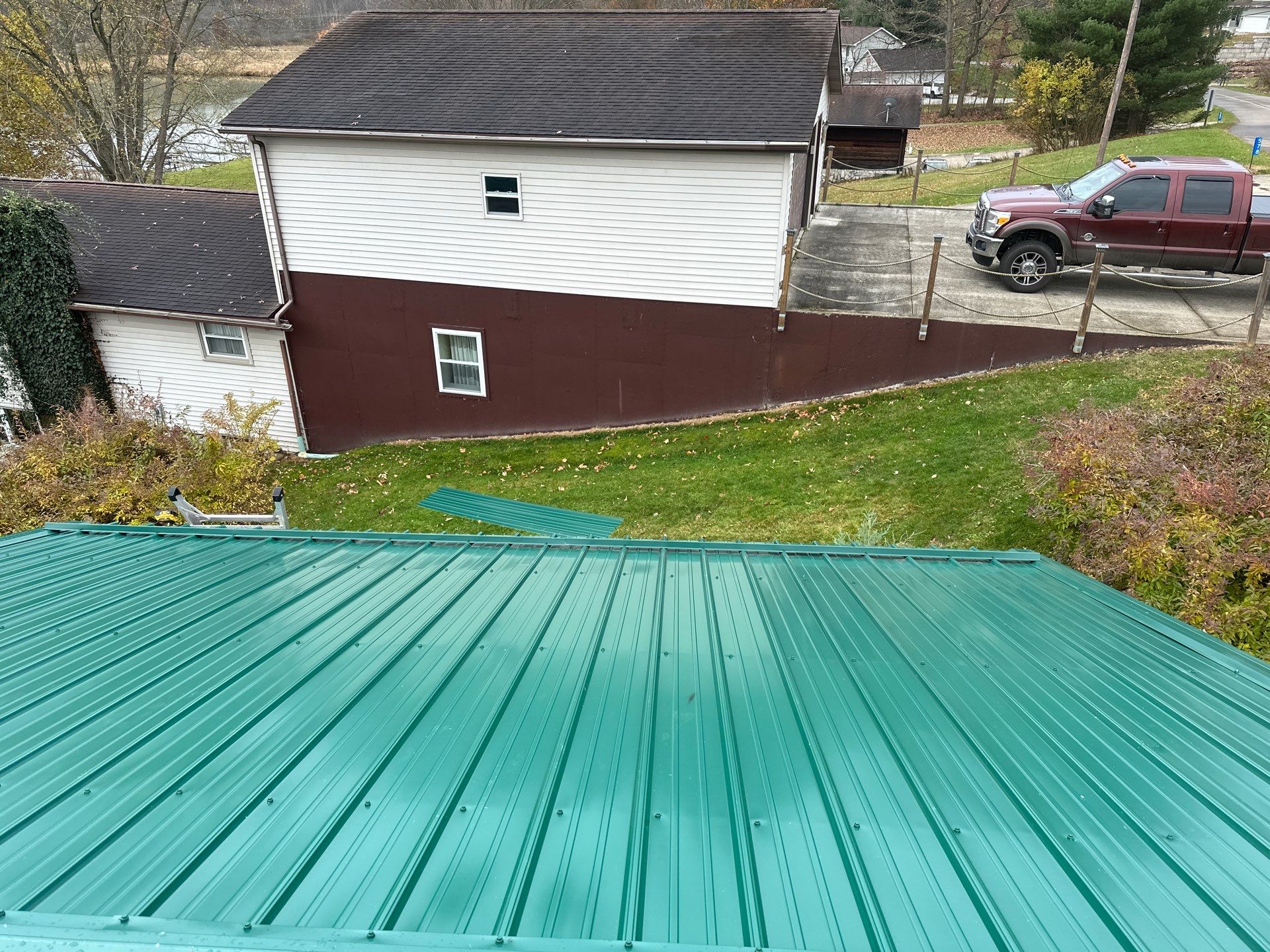 Alpha Rib, Color: Ivy Green by Eagle Eye Roofing