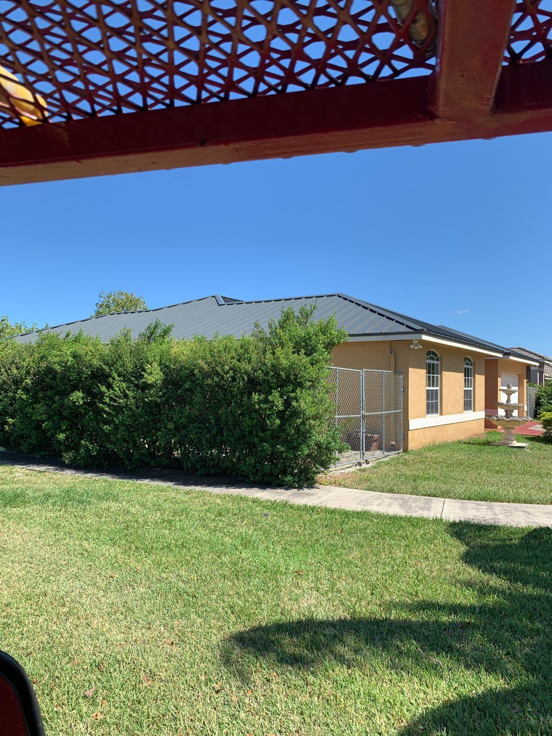 Metal Roof - Galvalume - Charcoal by Istueta Roofing