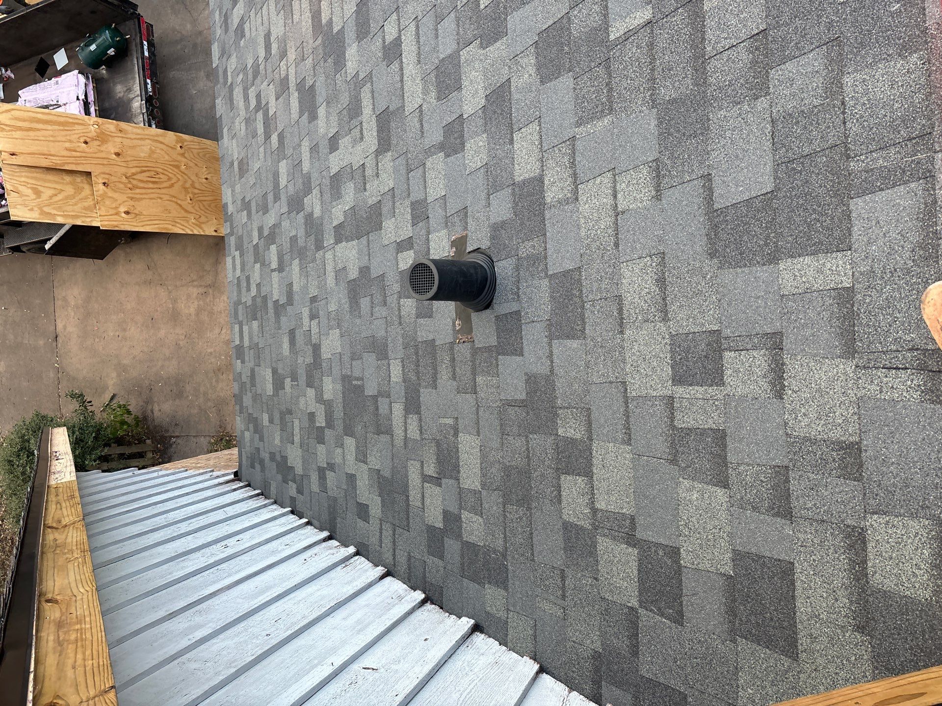 Residential Roofing Installation using Owen's Corning Duration (Lifetime) Shingles by Roof Repair Company