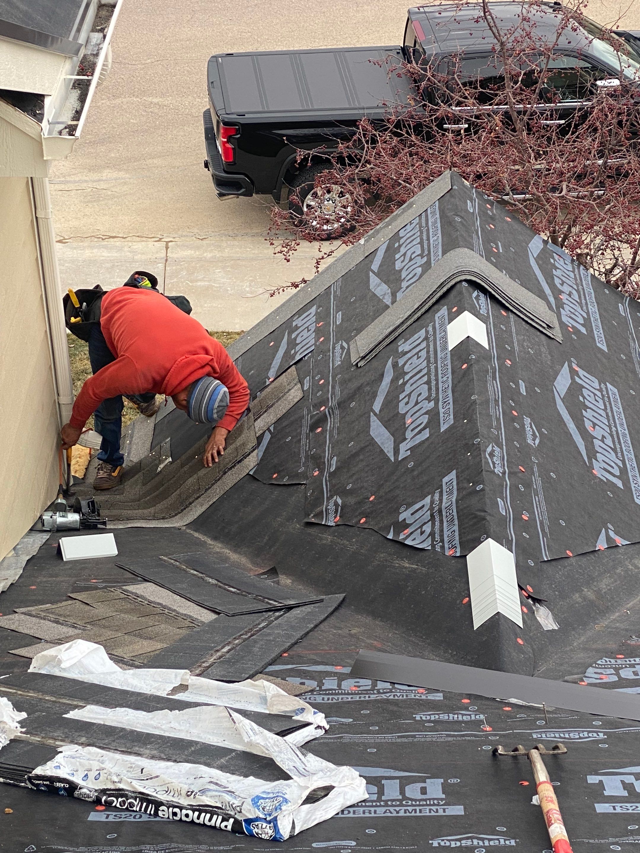 Resdiental Hail Damage Roof Replacement using Atlas Pinnacle Class 4 Impact Resistant "Weathered Wood" color by Black Belt Roofing