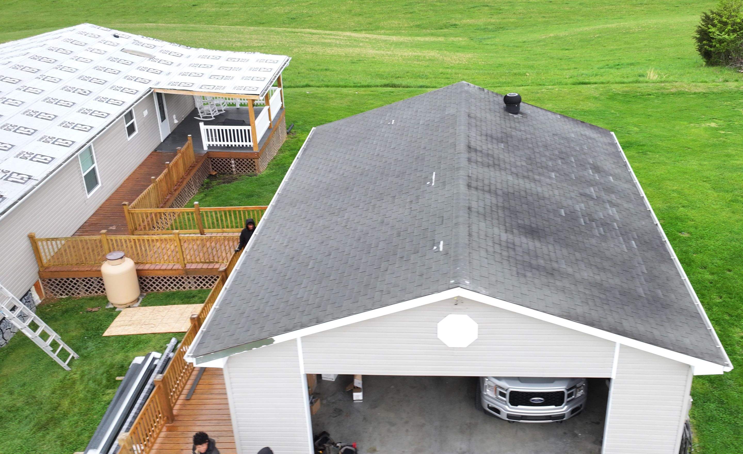 Crusenberry Residence by Omnia Roofing