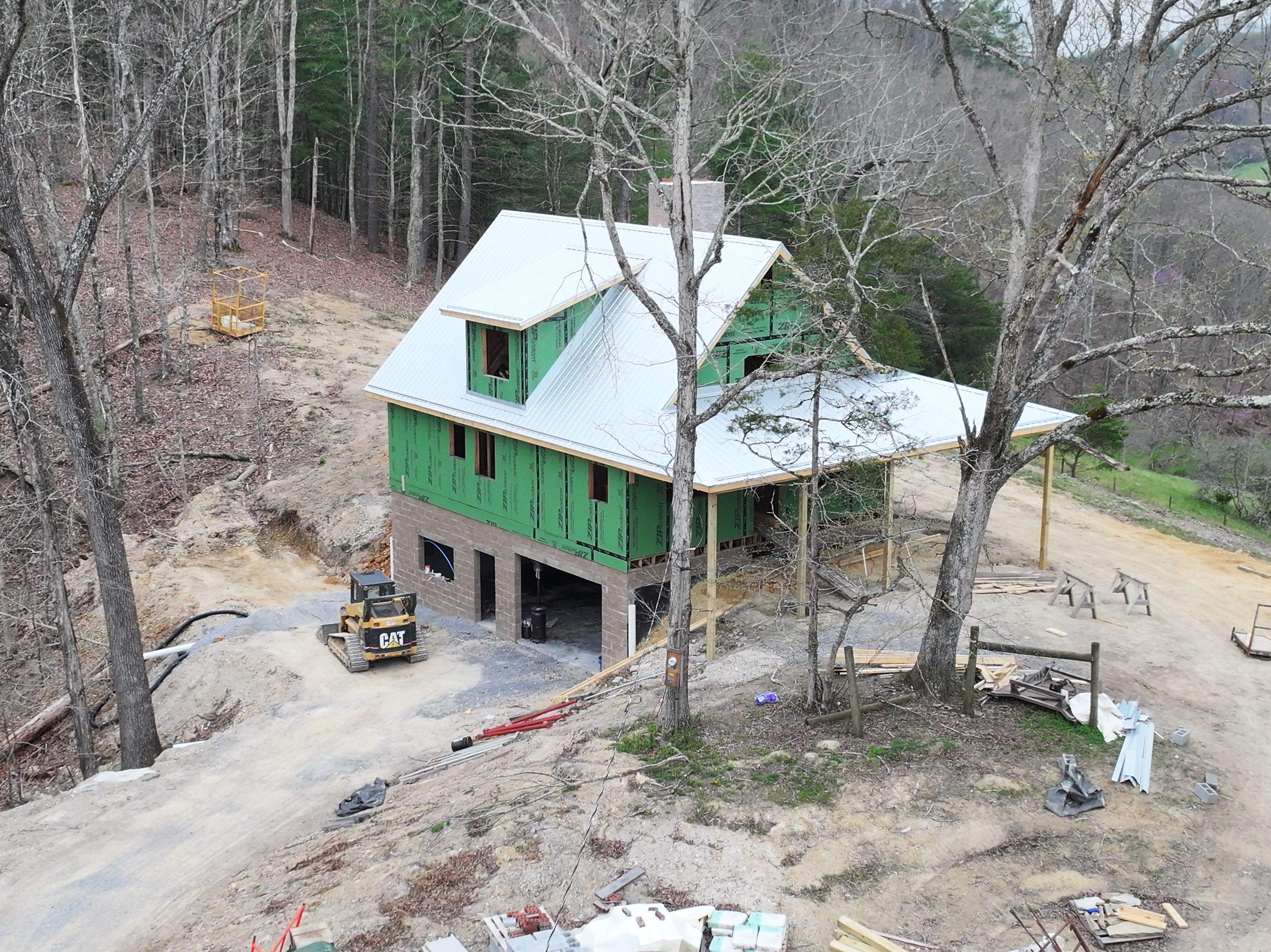 Cox Residence by Omnia Roofing