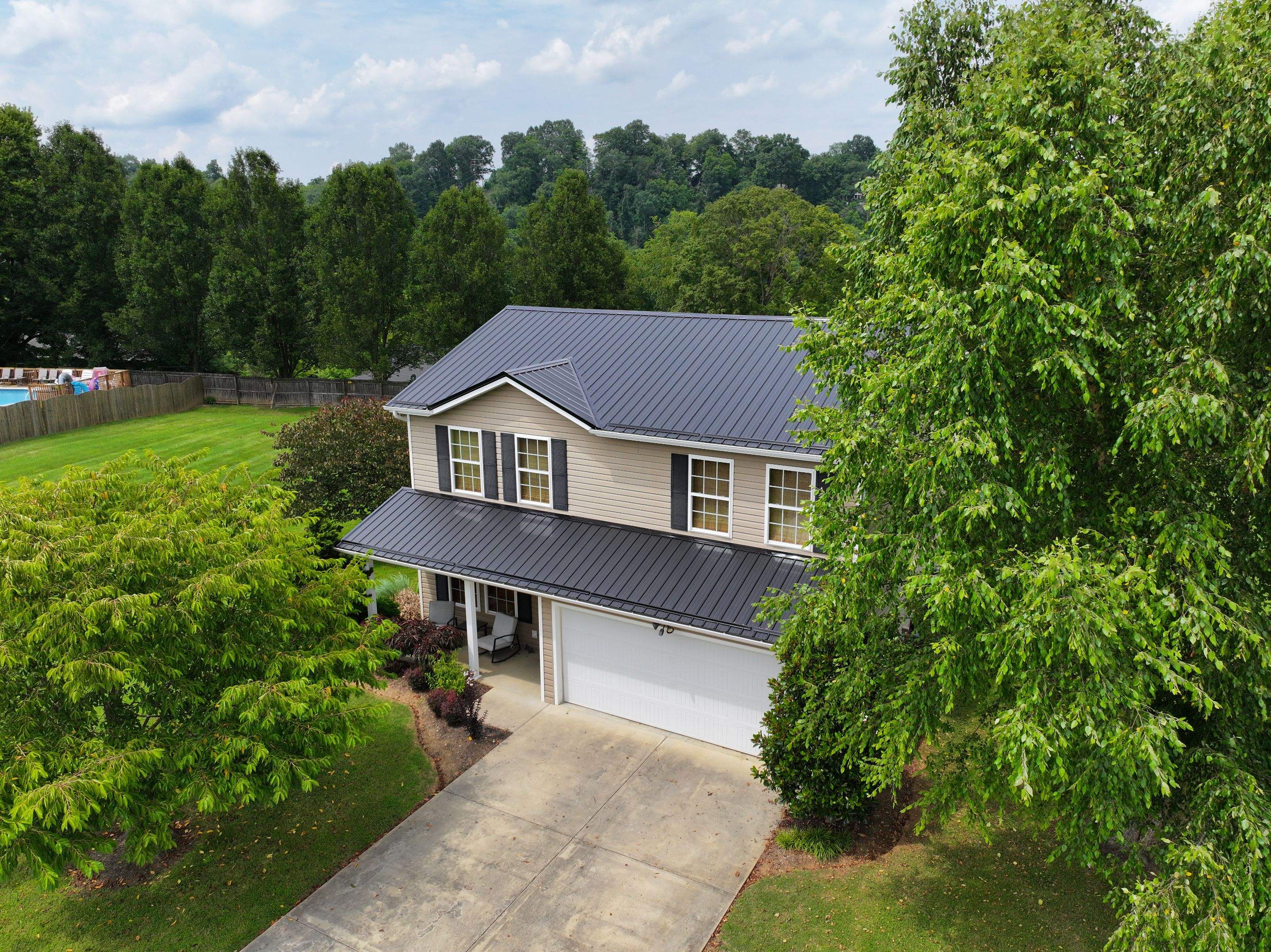 Parker Residence by Omnia Roofing
