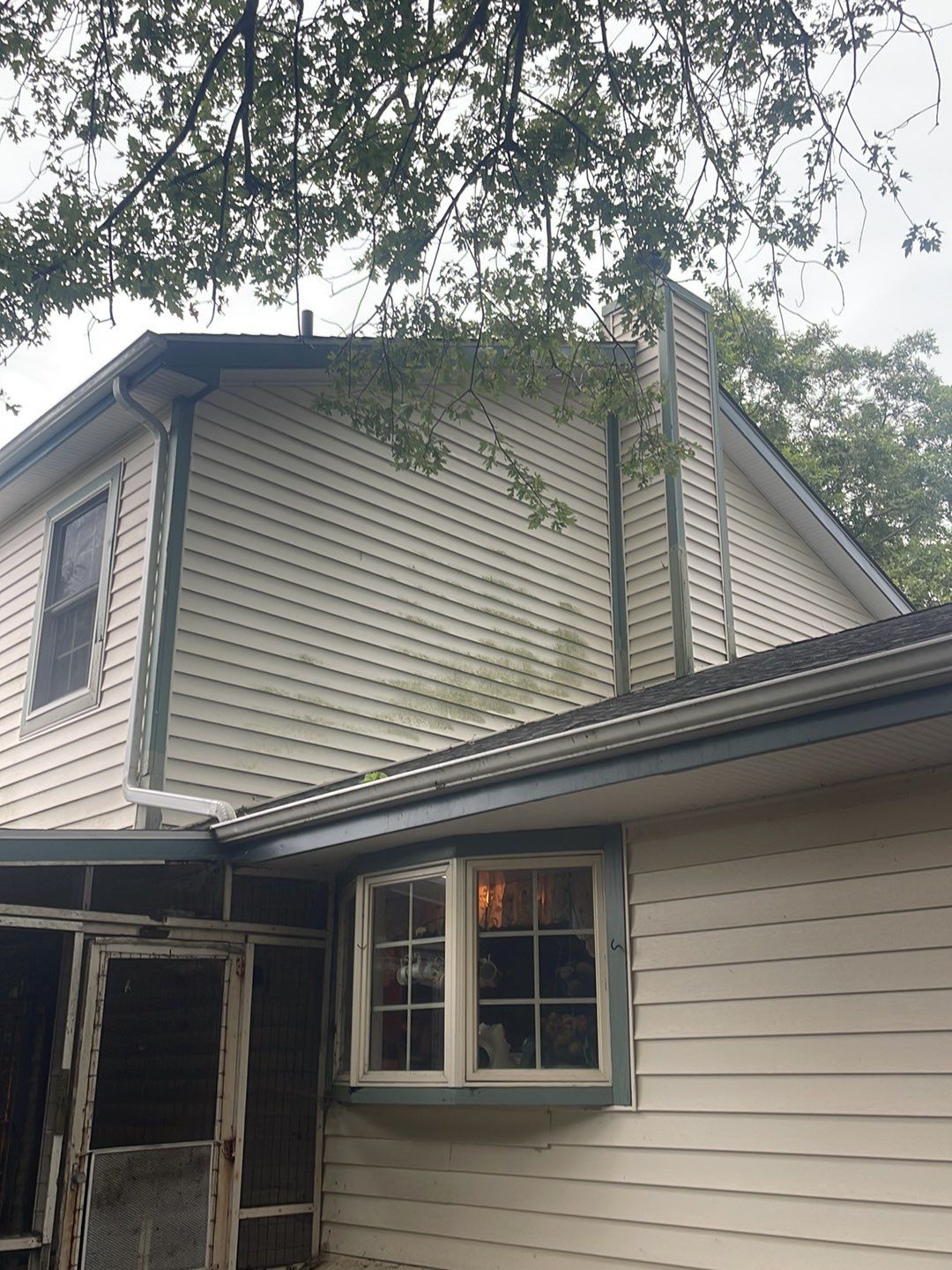 Deck Cleaning & House Wash by SJ Exterior