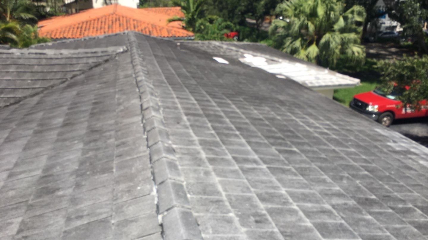 Ludowici - Classic 16 - Mediterranean Blue Gloss by Istueta Roofing
