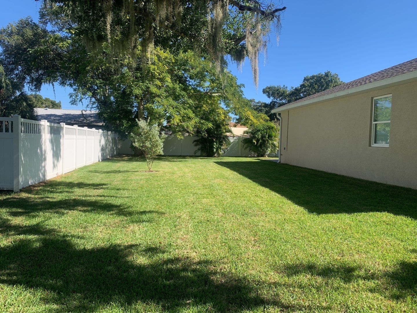 Bradenton FL 6 ft. Tall White Vinyl Privacy Fence by Asap fence and gates, LLC