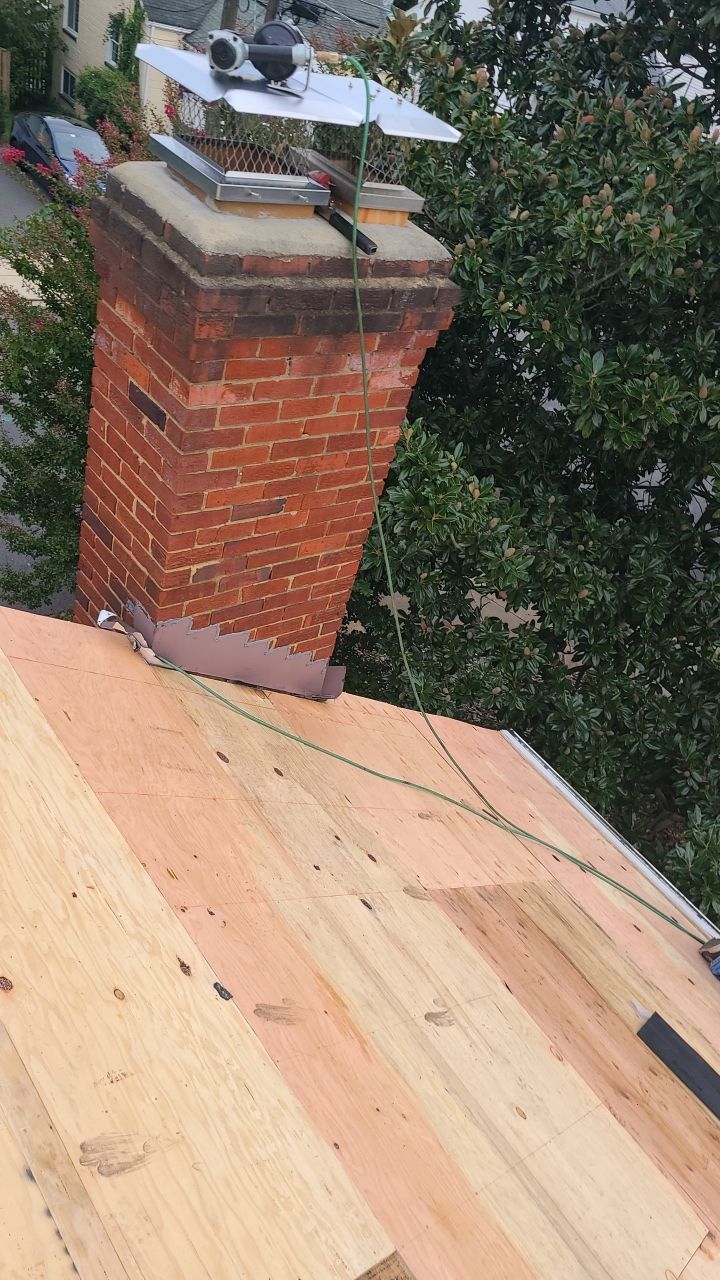 Arlington: CertainTeed Landmark Designer Shingles in Colonial Slate by RM Banning, Inc.