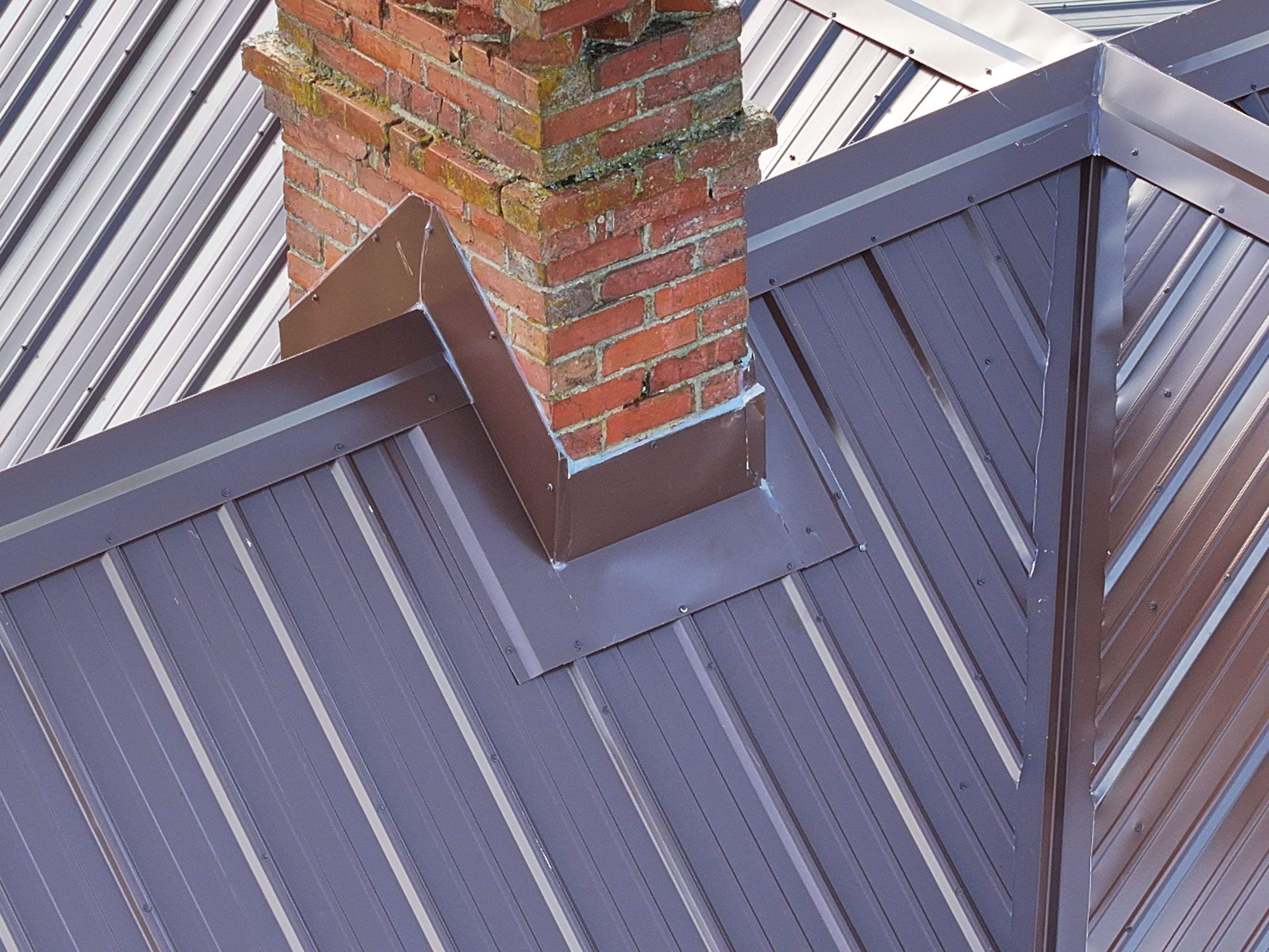 Caruthers Residence by Omnia Roofing