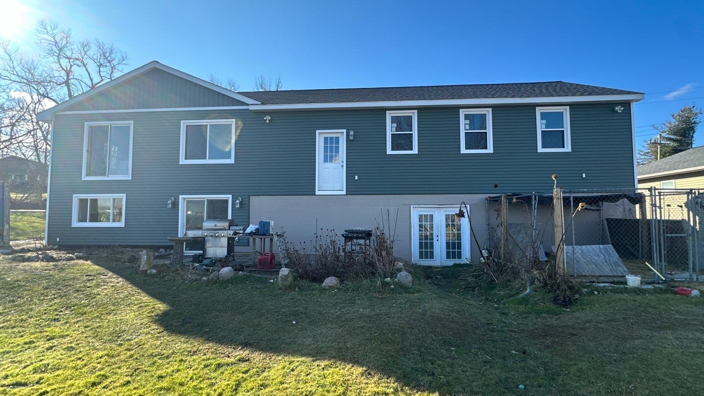 Siding Replacement using CertainTeed Restoration Classis D4 by 180 Contractors