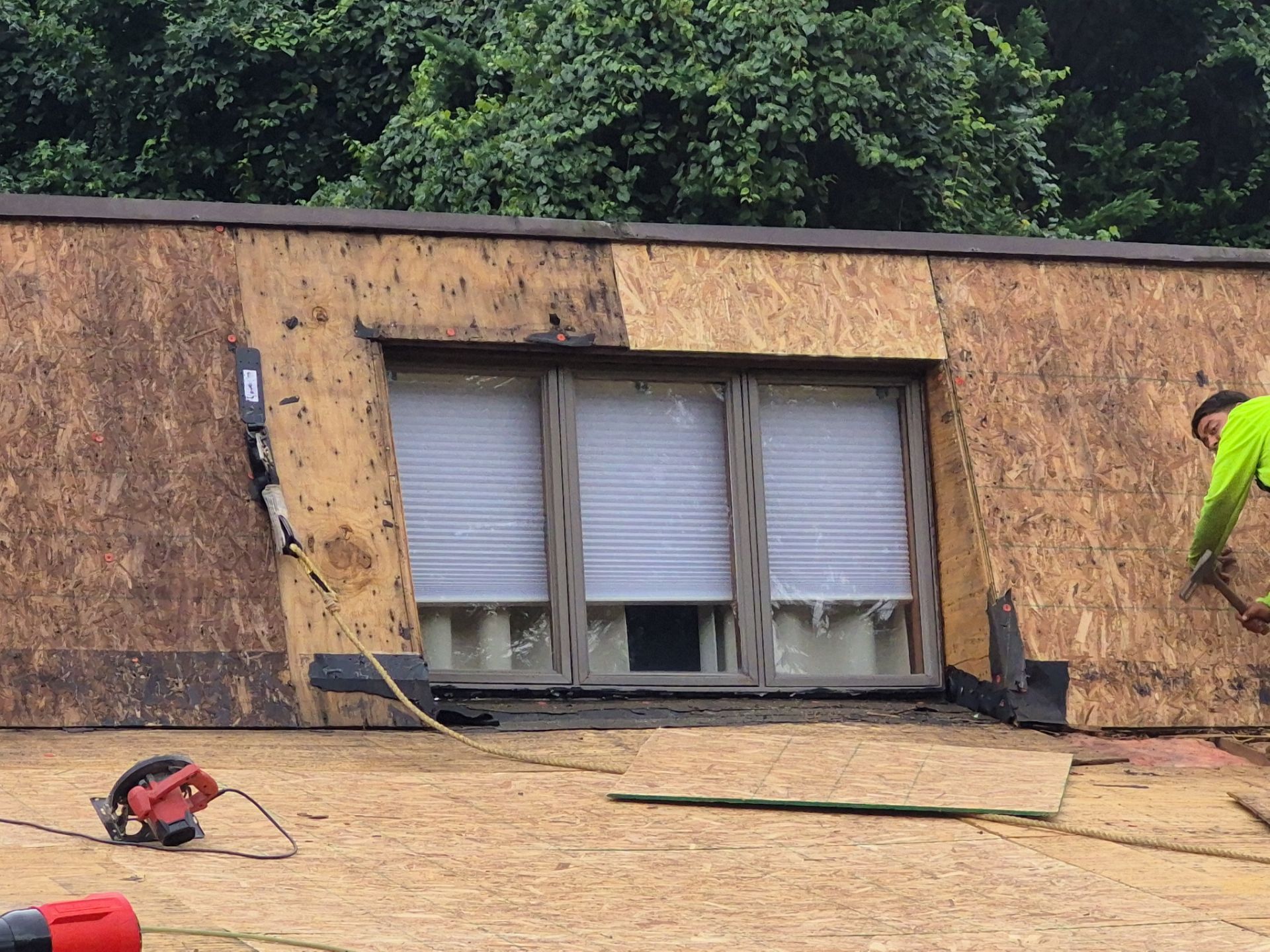 Unique Single Roof Replacement in Charleston WV – IKO Dynasty High-Performance Shingles by Mr. Roofer